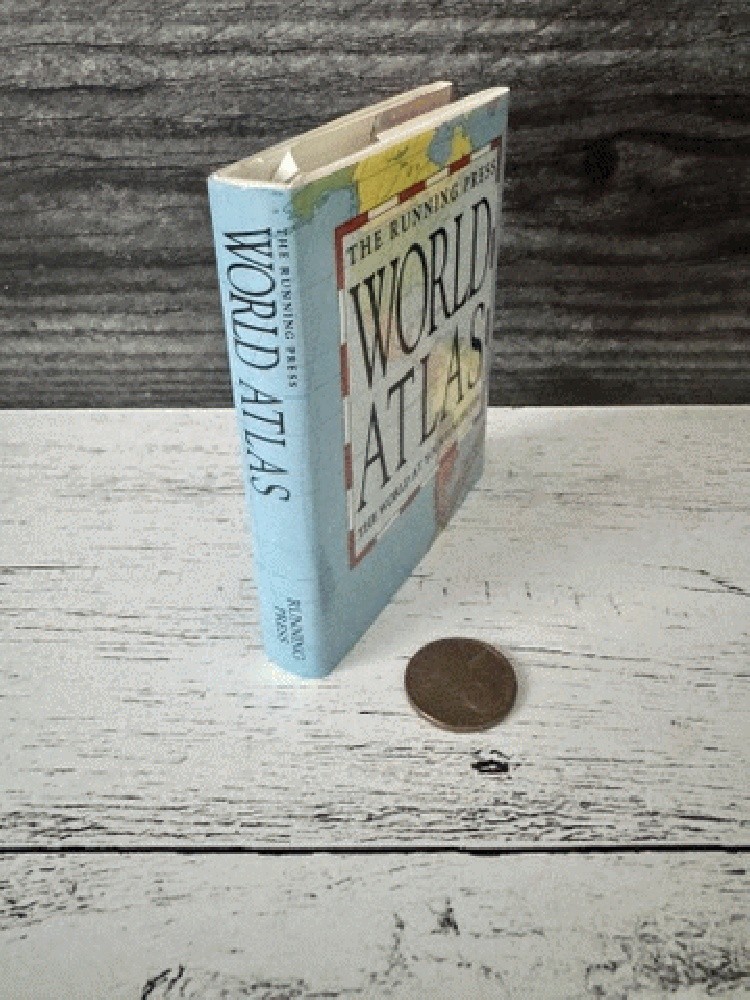 Miniature World Atlas Running Press 1995 Collectible Vintage Hardcover DJ