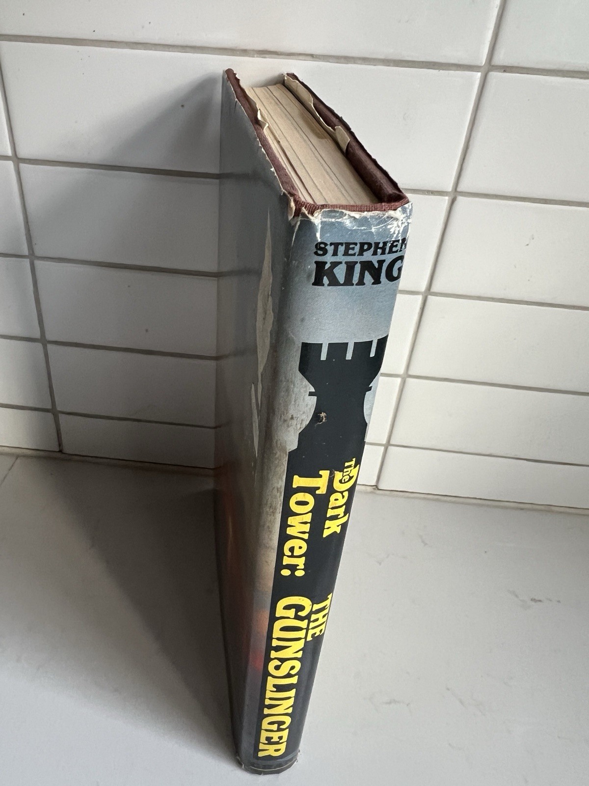 First Edition: The Dark Tower: The Gunslinger, Stephen King, D. Grant Publishing