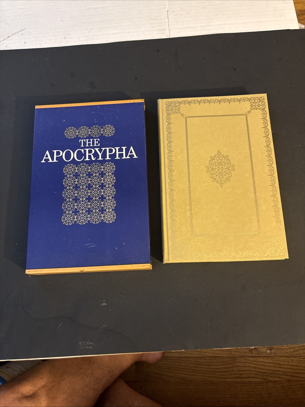 The Apocrypha A Facsimile Of The Nonesuch Press Edition Of 1924 in Slipcase 1962