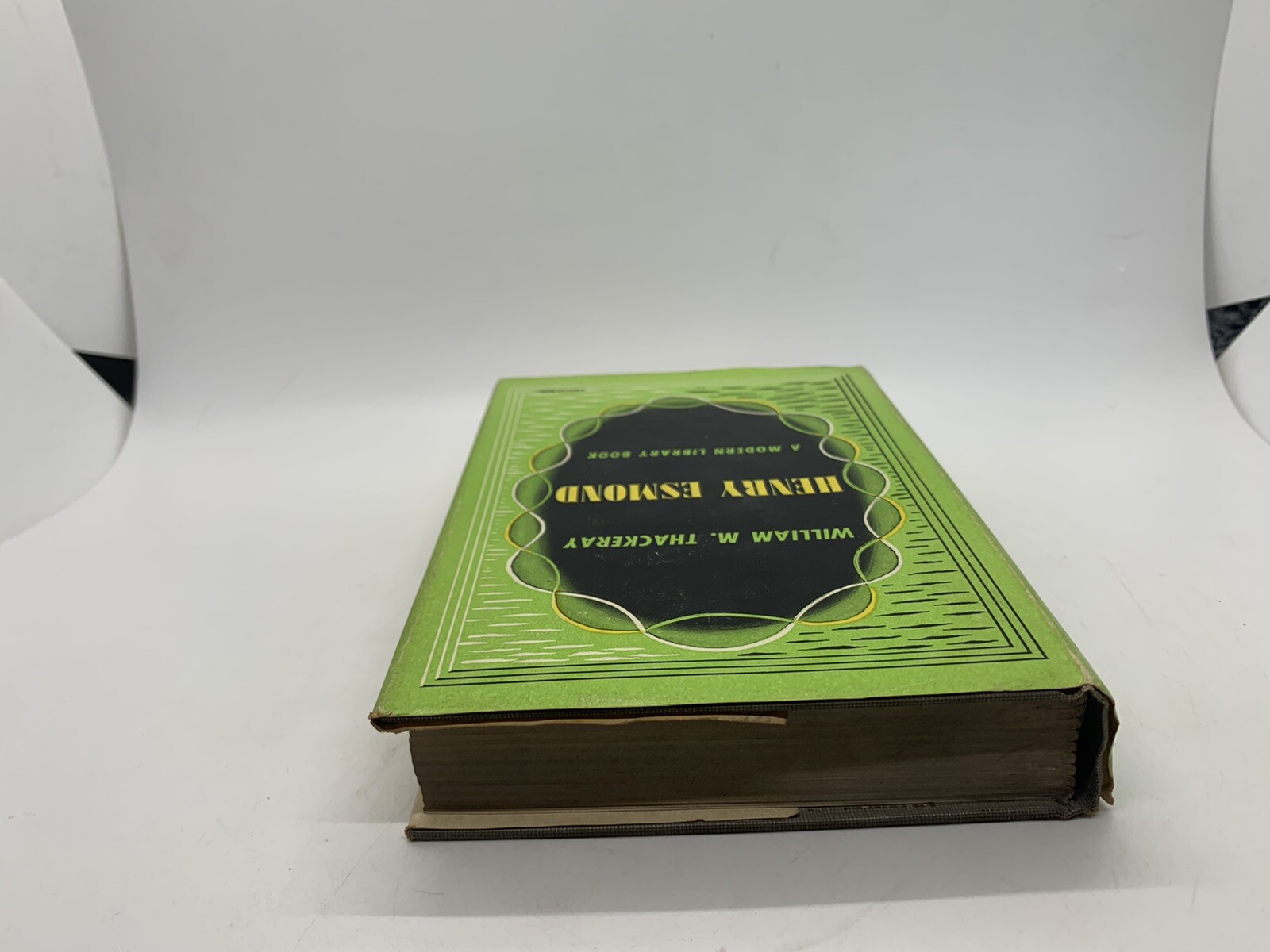 Henry Esmond William Thackeray 1950 Modern Library 80 HC DJ Vintage Book