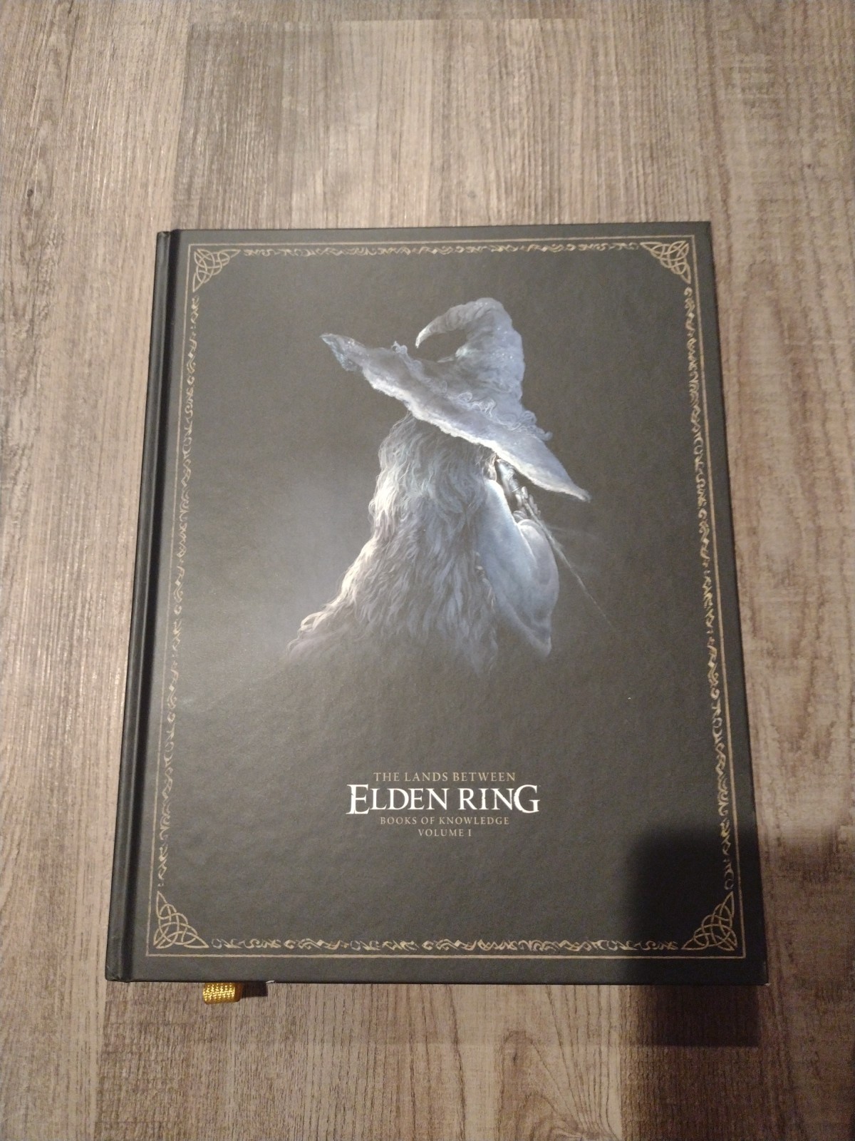 Elden Ring Official Strategy Guide, Vol. 1: The Lands Between