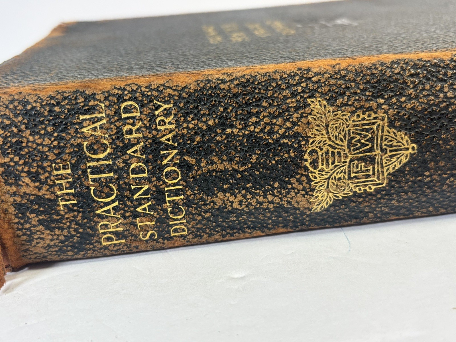 Funk & Wagnalls New Standard Dictionary English 1921 Leather Cover Gold Edges
