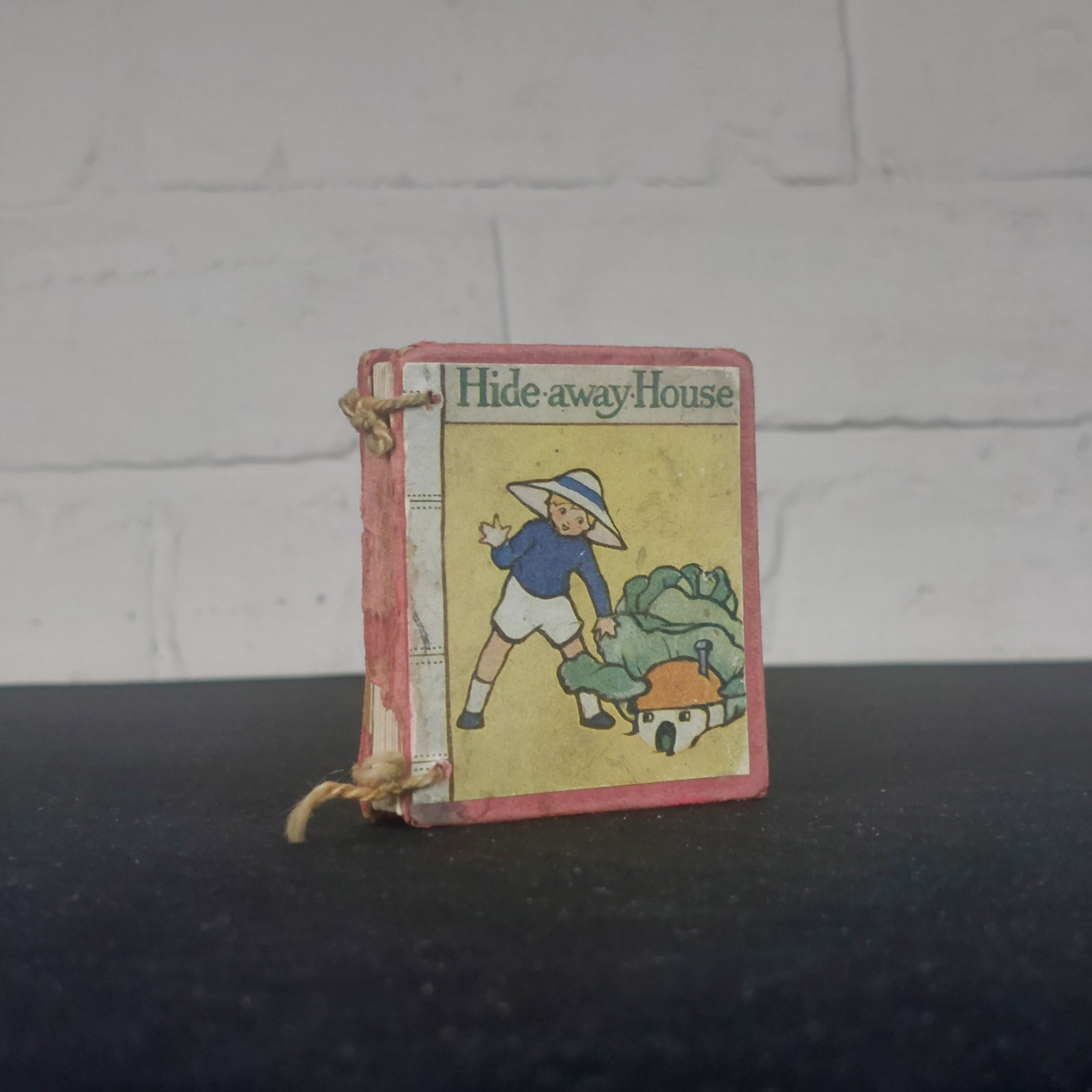 Hide Away House – Henry Frowde and Hodder & Stougton c1911 Miniature