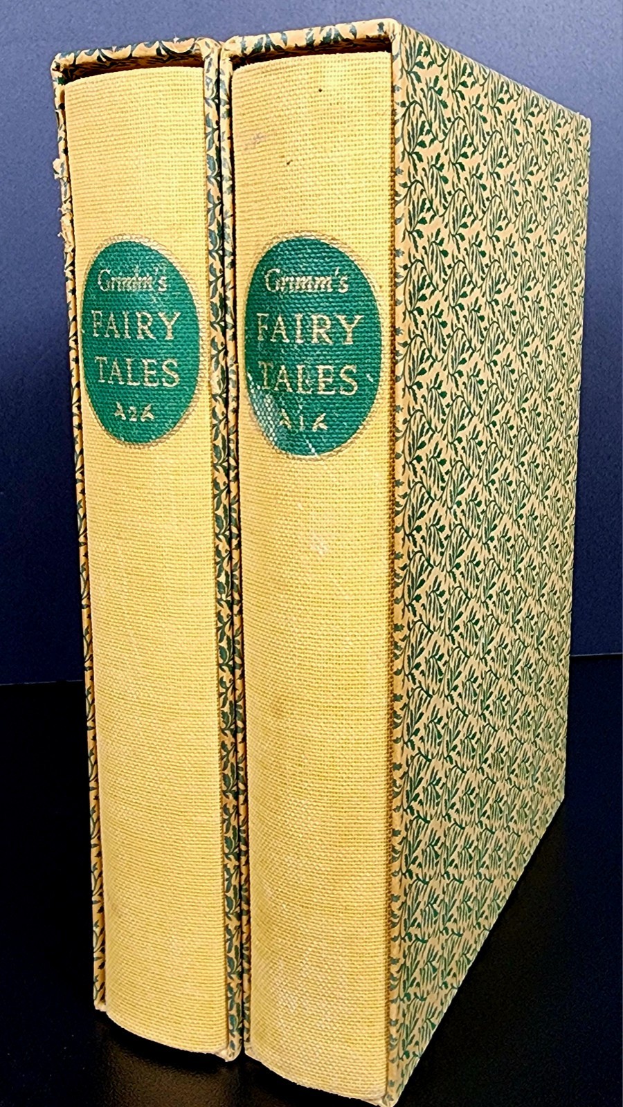 Grimm’s Fairy Tales 2 Vol Heritage Press Slipcase Lucille Corcos HC
