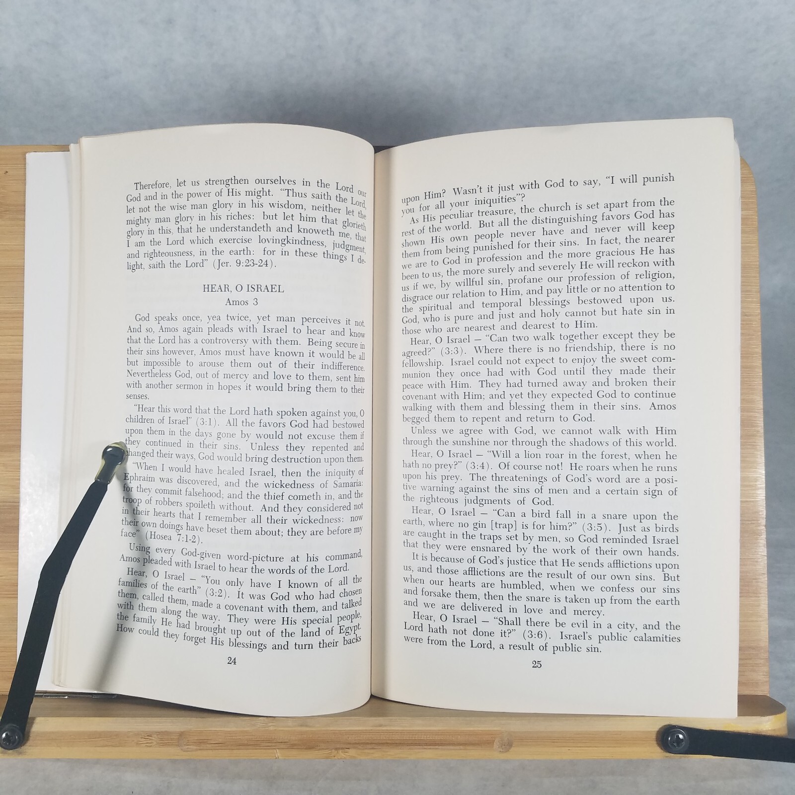 Devotional Studies in Amos: Herdsman Tekoa – Stapled Paperback by Fredna Bennett