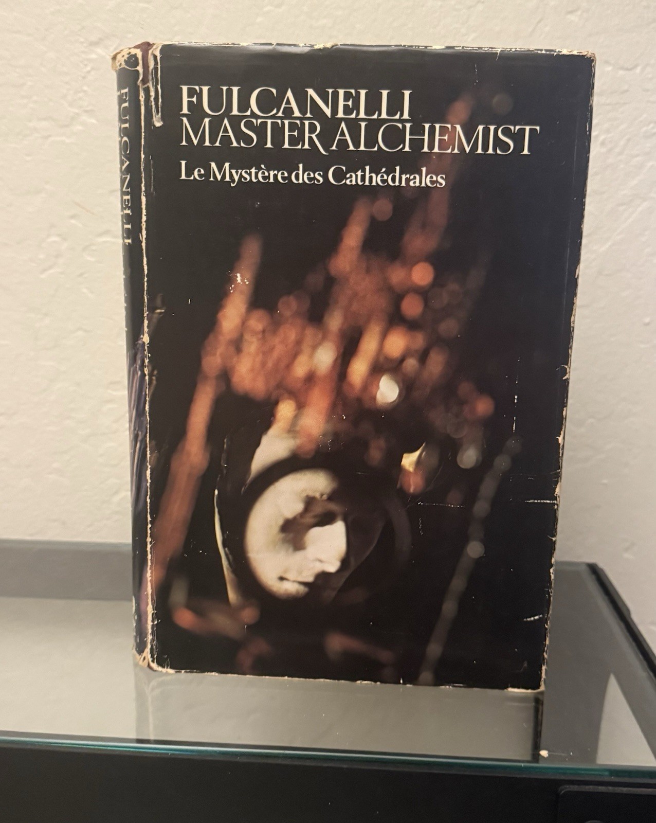 Le Mystere des Cathedrales: Esoteric Interpretation Of The Hermetic 1971 HC / DJ