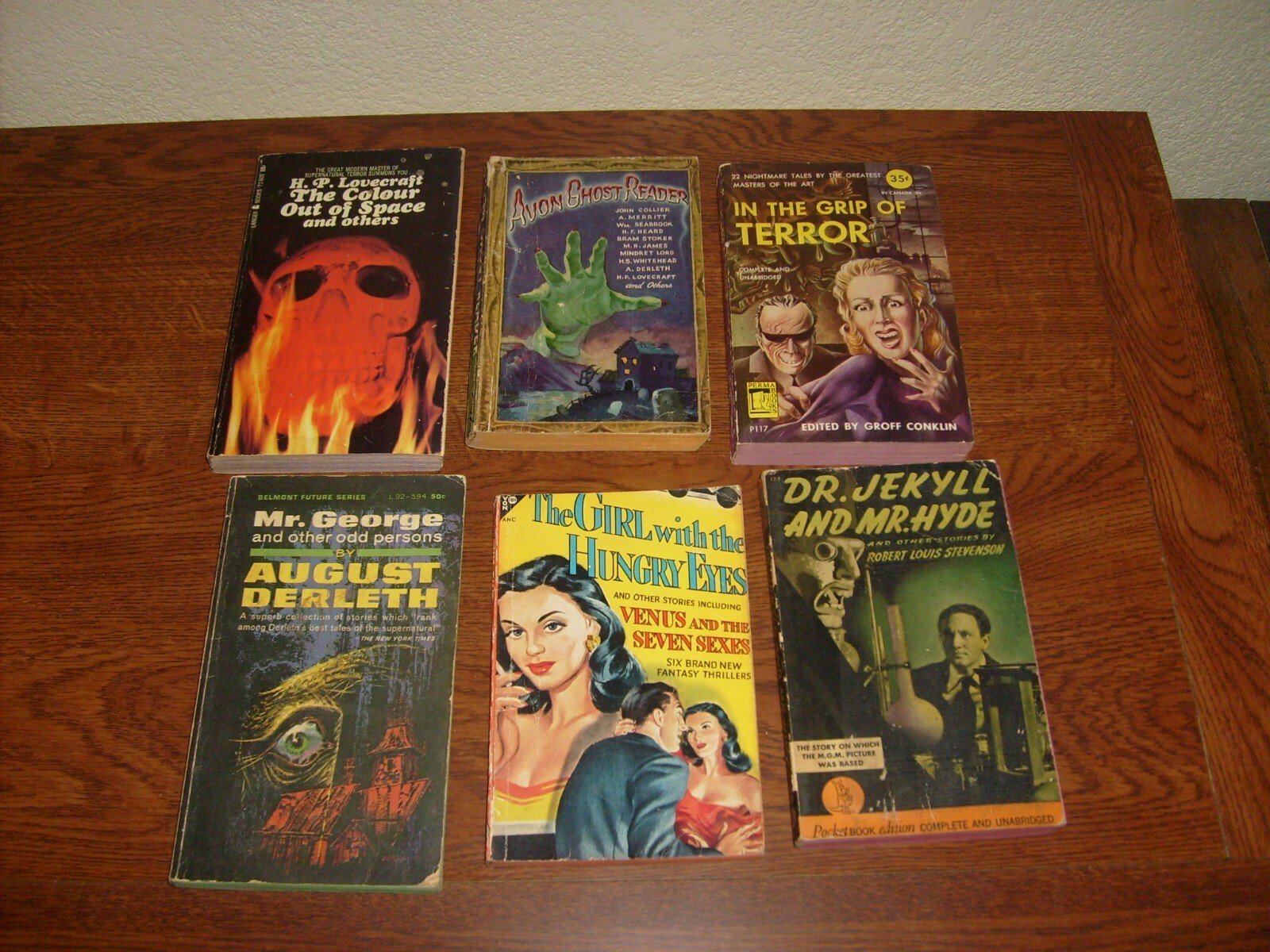 6 HORROR / FANTASY RELATED VINTAGE PAPERBACKS, MODERATE LOWER GRADE