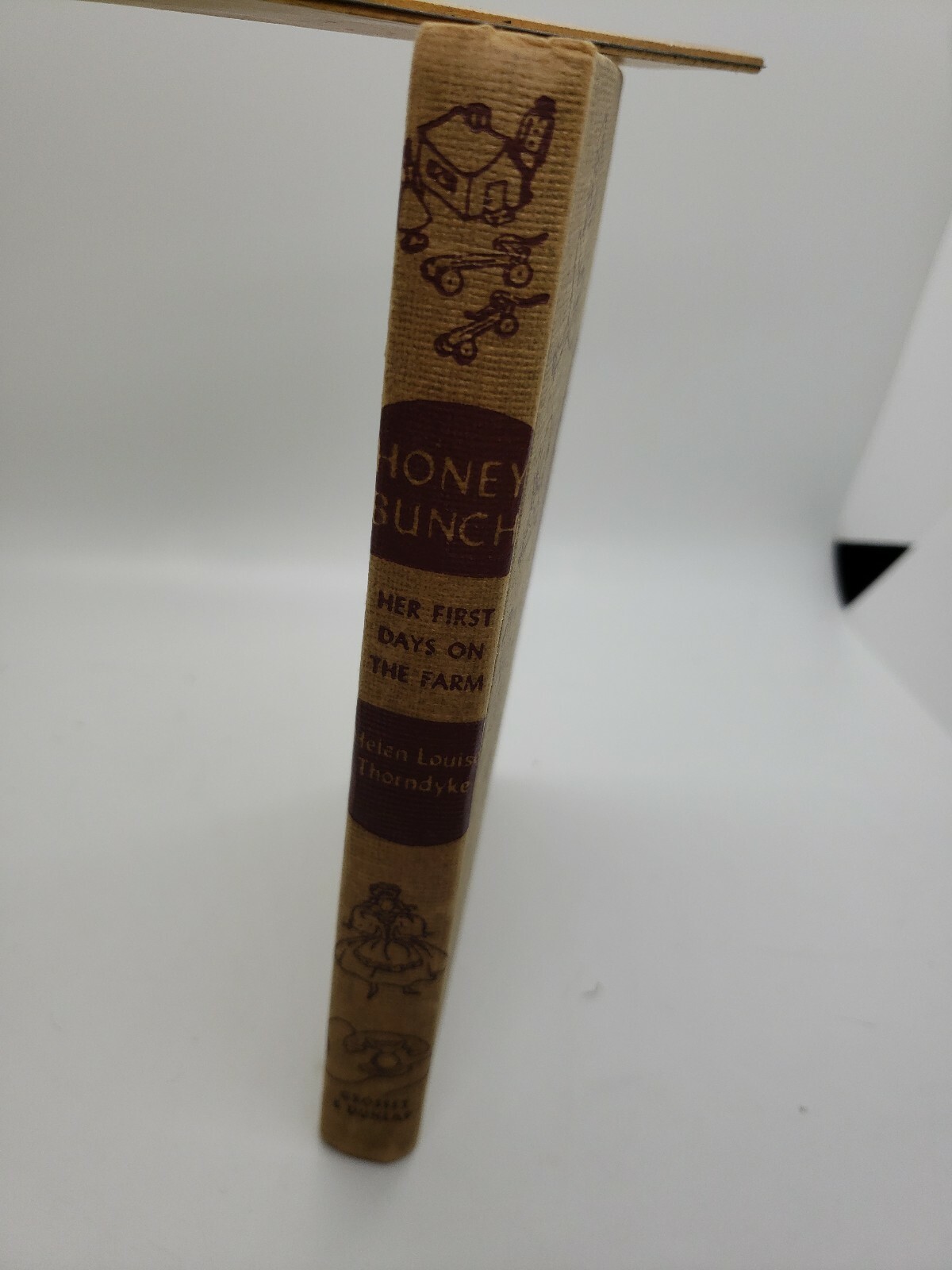 Honey Bunch: Her First Days On The Farm- By Helen Louise Thorndyke 1923 HB