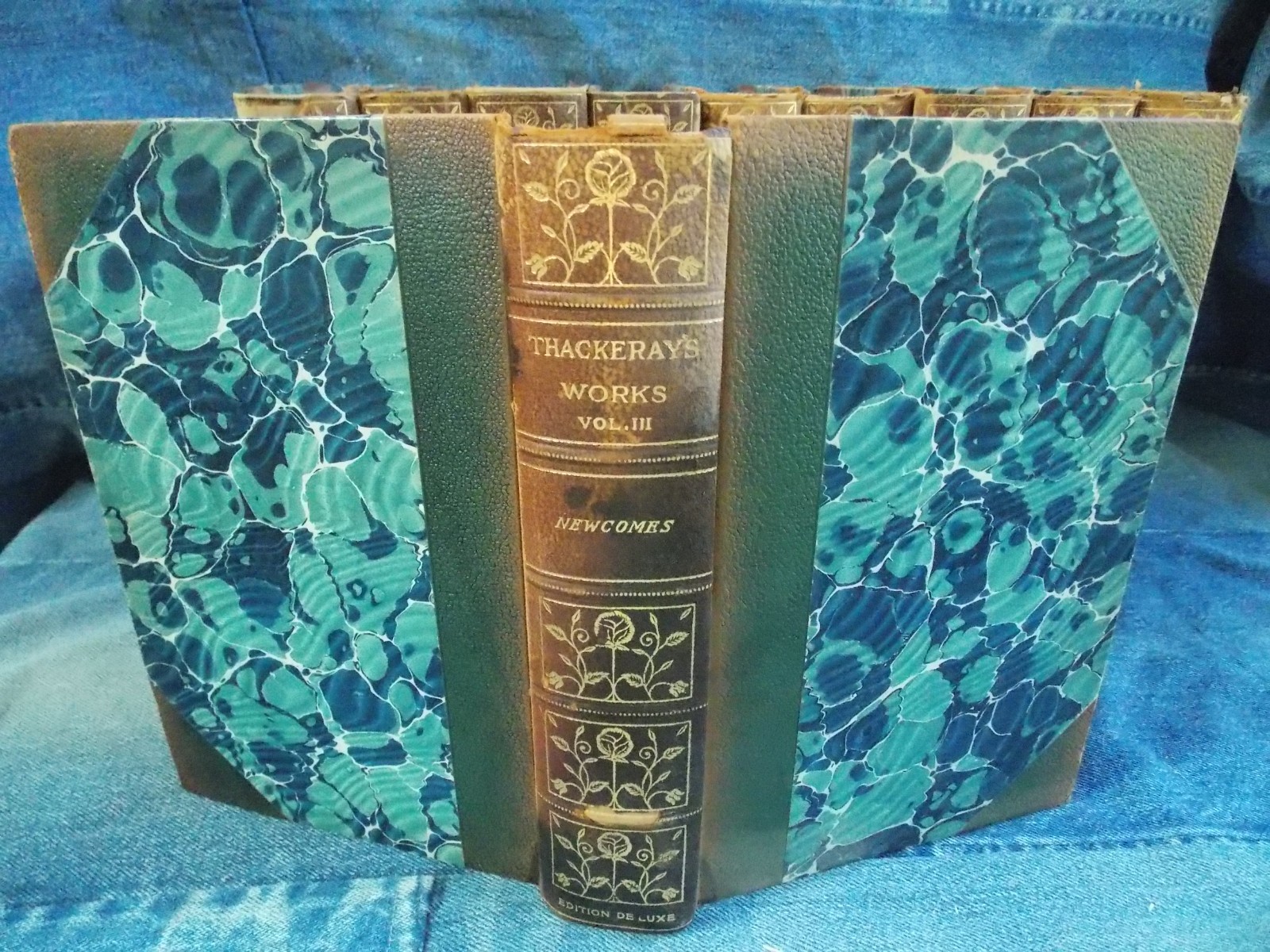 EDITION DE LUXE THE WORKS OF William Thackeray Limited to 1000, 11 VOLUMES