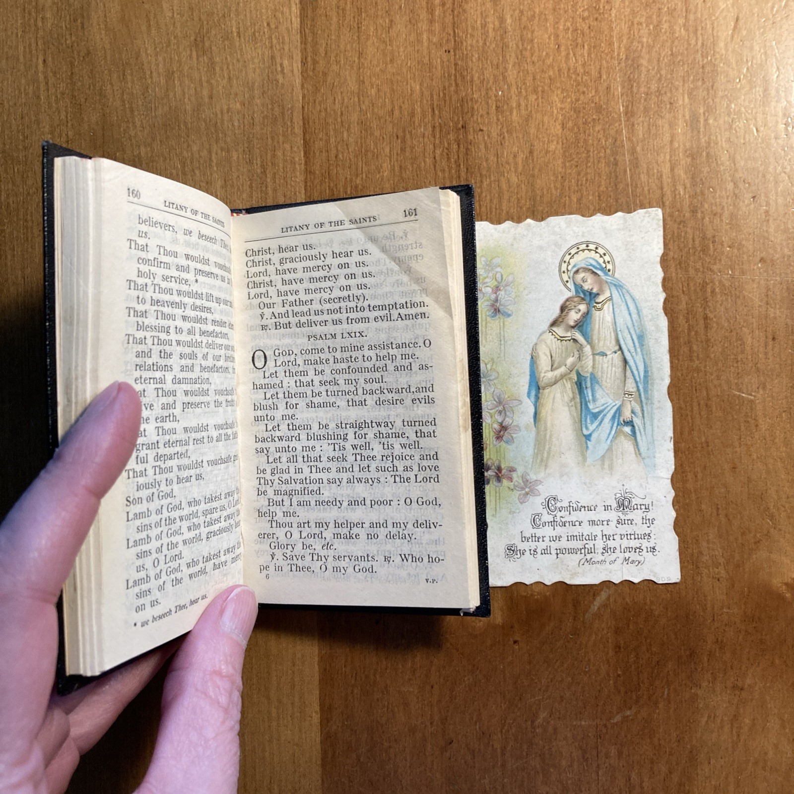1925 Catholic Devotions Vest-Pocket Manual with Confidence in Mary Card