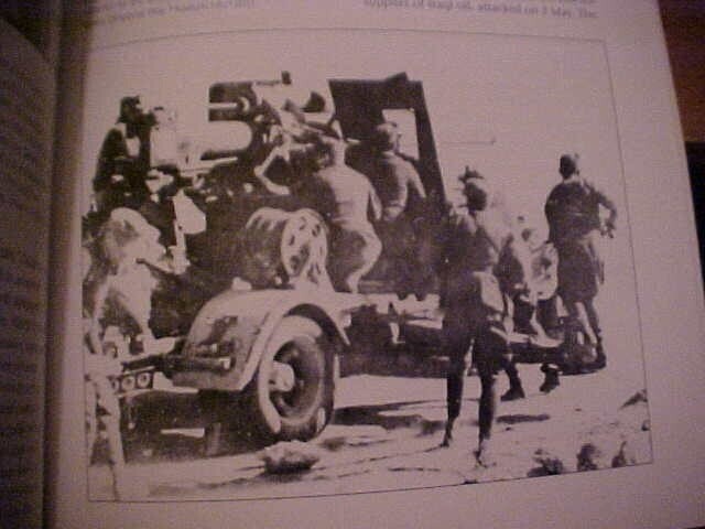 A WORLD IN FLAMES: THE SECOND WORLD WAR by HASTINGS Detailed Illus Hist (2004