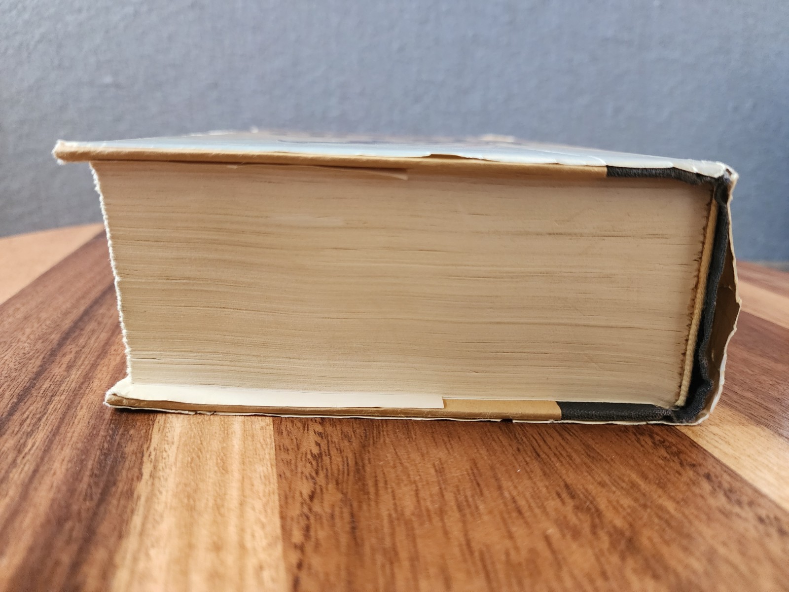 The Stand – Stephen King – Jacket Price $15.95 Y29 Gutter Code Hardcover