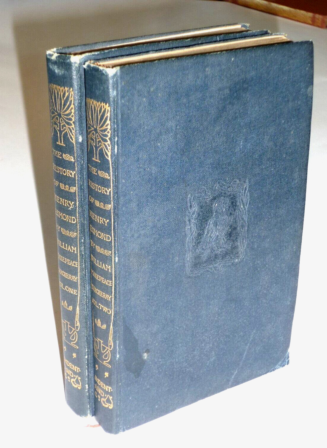 William Thackeray. History Henry Esmond. Dent Temple Classics 1898. 2 vol set.
