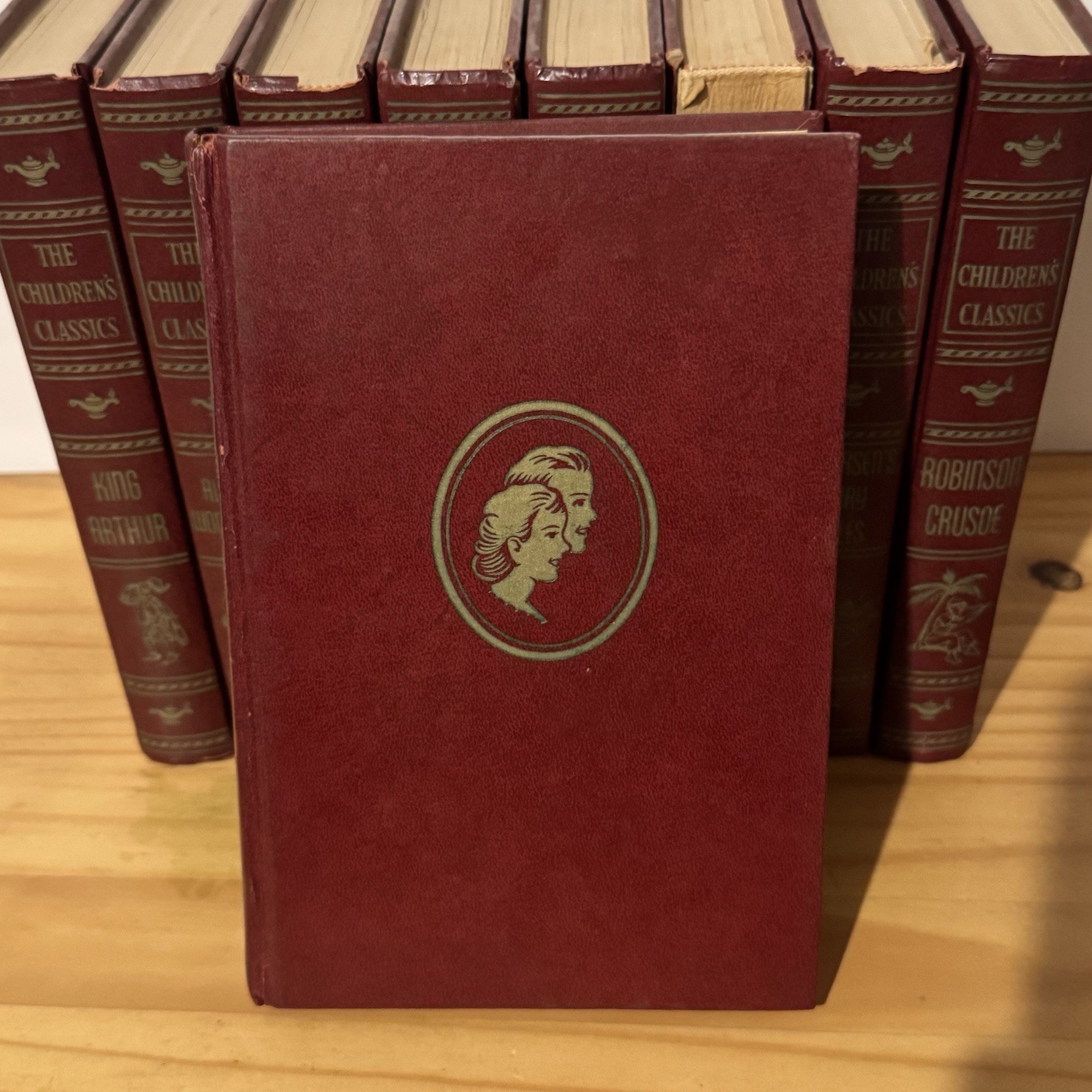 VTG The Children’s Classics Book Set 9 Total 1957 , 1923 Robin, Alice, Tom, King