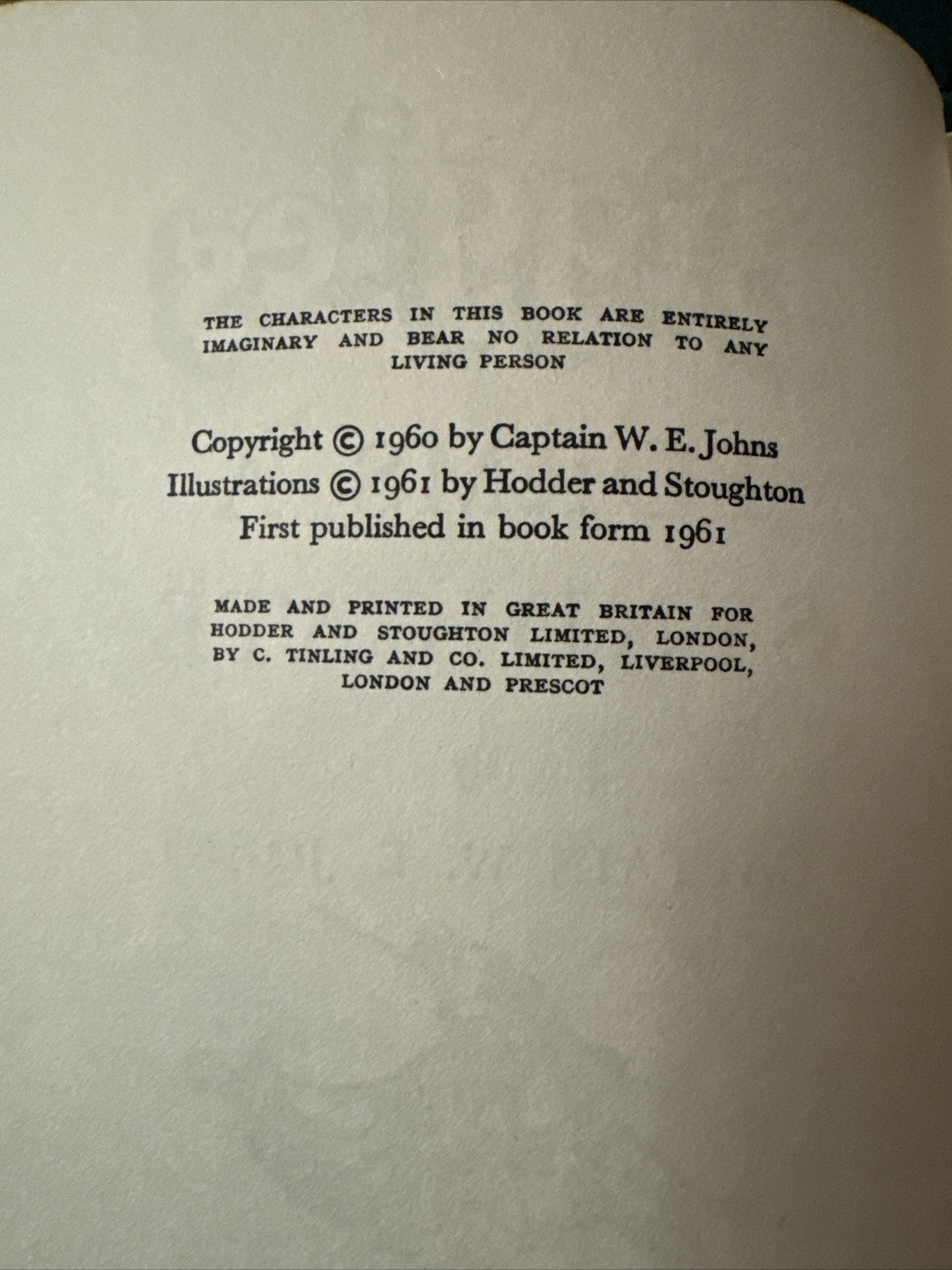 Biggles Forms a Syndicate (Johns, W. E. ; Illus Stead – 1961) First Edition