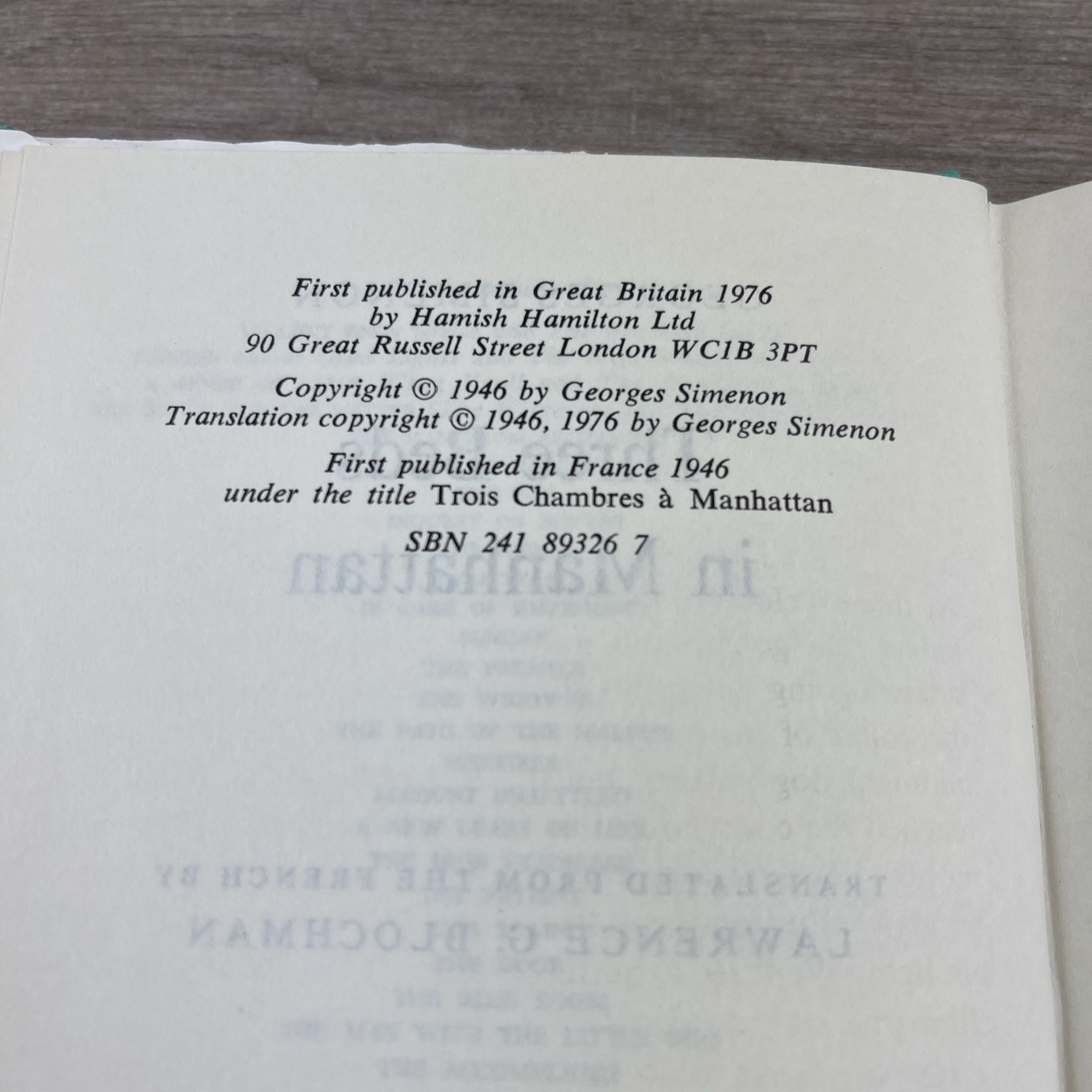 Three Beds in Manhattan – Georges Simenon 1976 Hamish Hamilton HC/DJ Vtg Book