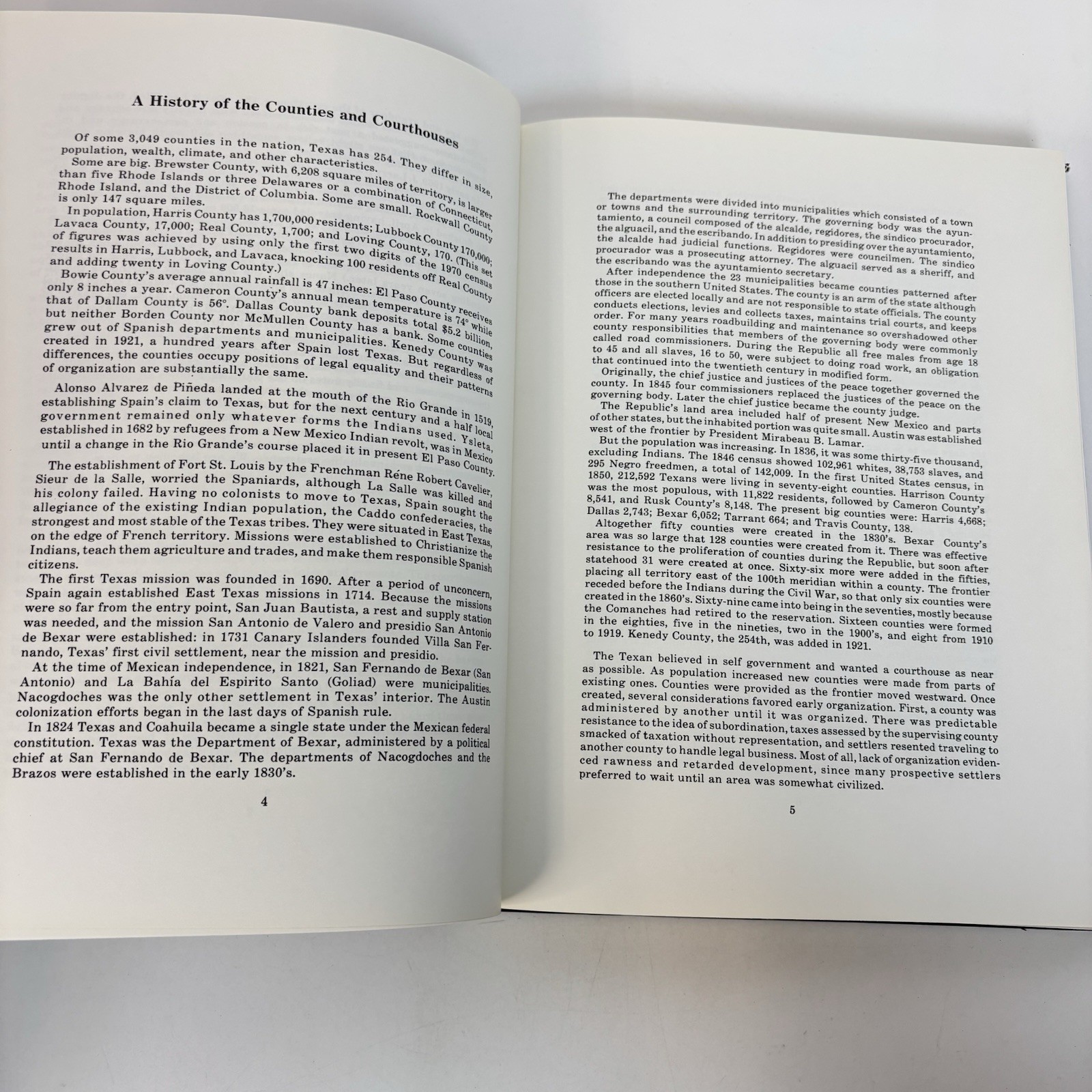 The Texas Courthouse SIGNED June Rayfield Welch & J Nance 1977 HC DJ History 1F