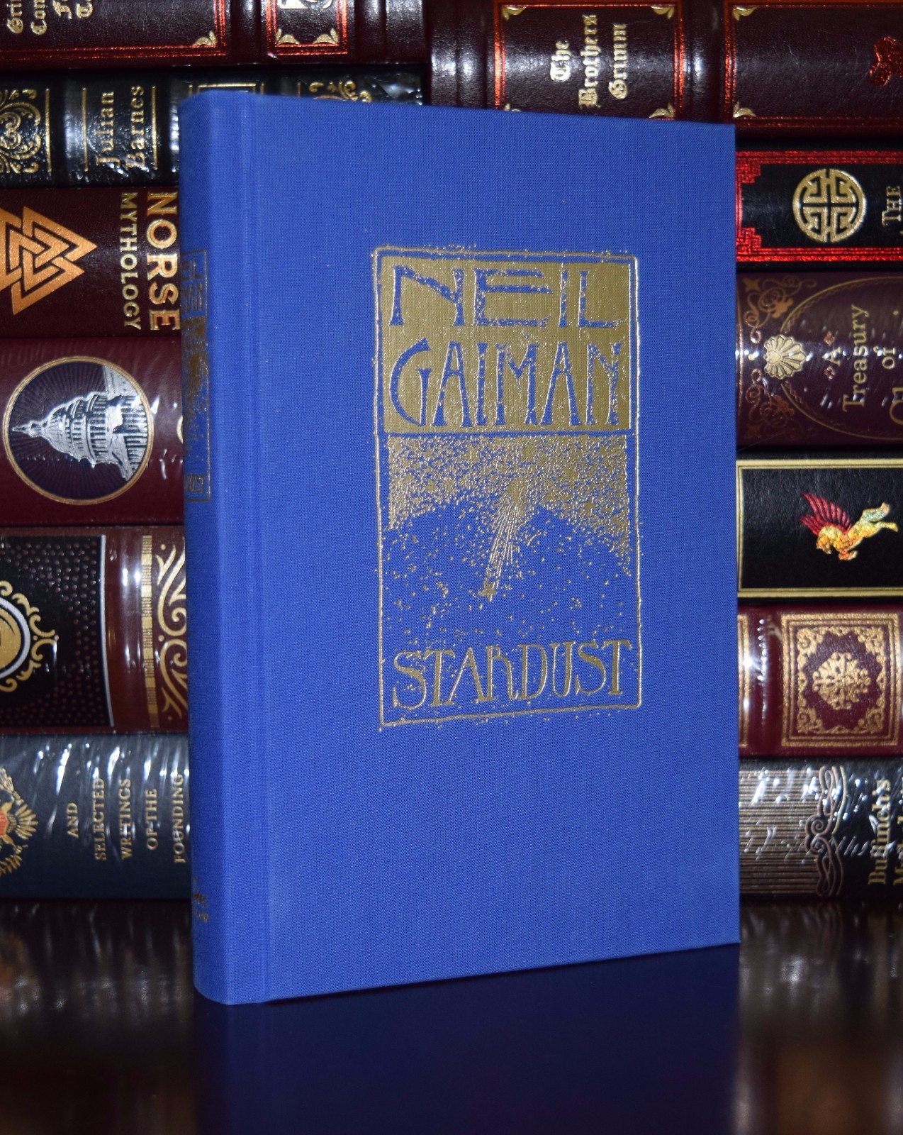 Stardust by Neil Gaiman Cloth Bound Hardcover Deluxe Gift Collectible Edition