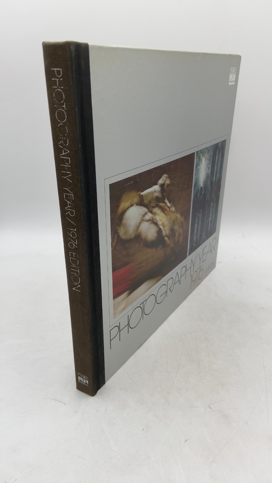 Photography Year 1976 Edition BY THE Editors OF Time-Life Books Hardcover Fir…