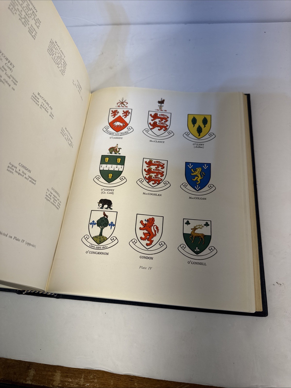 Vintage Irish Families Their Names Arms and Origins Edward MacLysaght Book