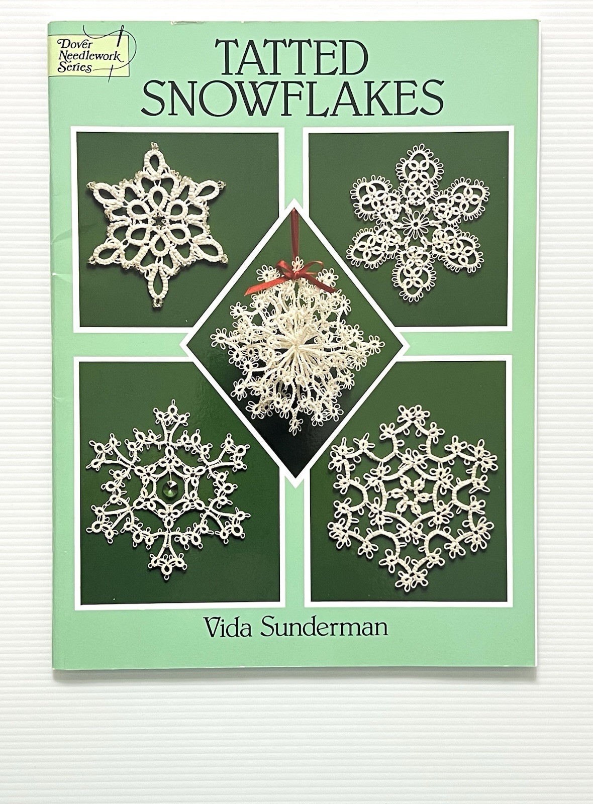 Tatted Snowflakes by Vida Sunderman Lacemaking PB 1995