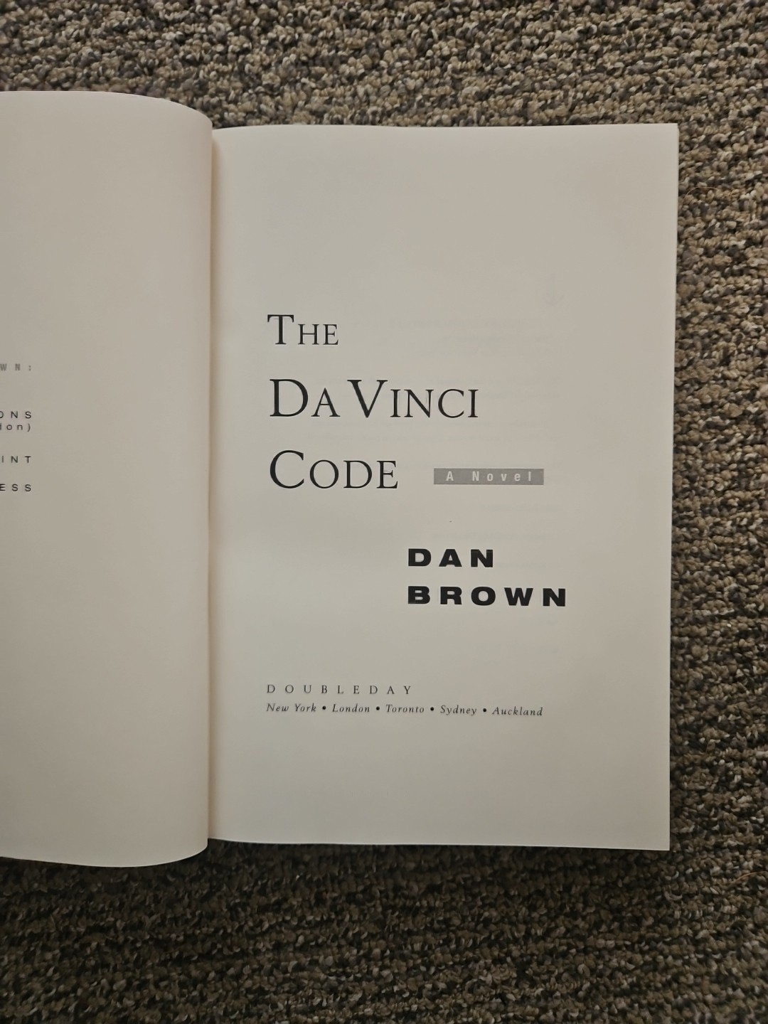 NEW The Da Vinci Code by Dan Brown (2003) Hard Cover