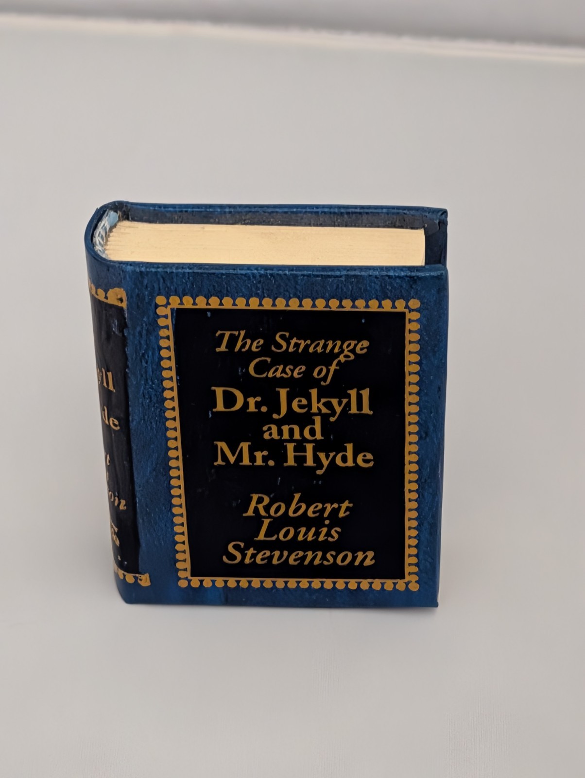 DEL PRADO MINI BOOK THESTRANGE CASE OF DR. JEKYLL AND MR. HYDE ROBERT STEVENSON