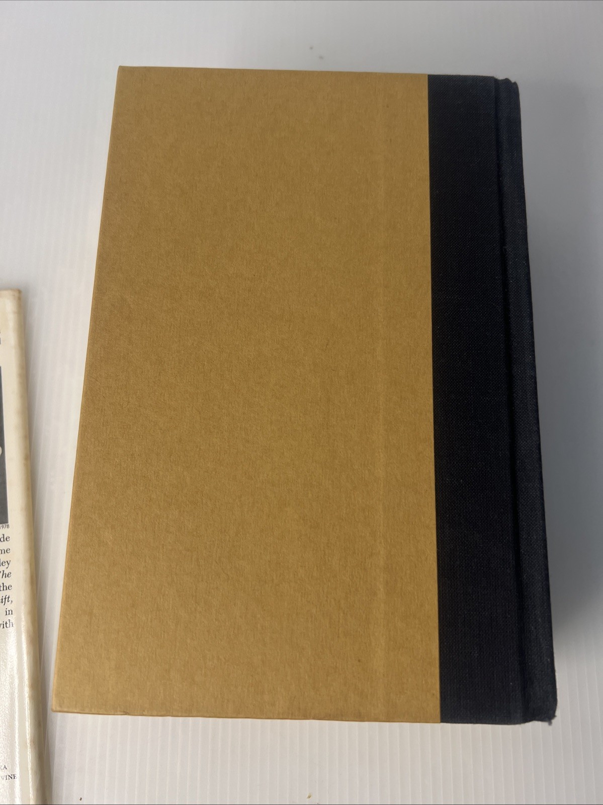 The Stand by Stephen King, Jacket 823 Pages, A29 Gutter Code HC-DJ Early Copy