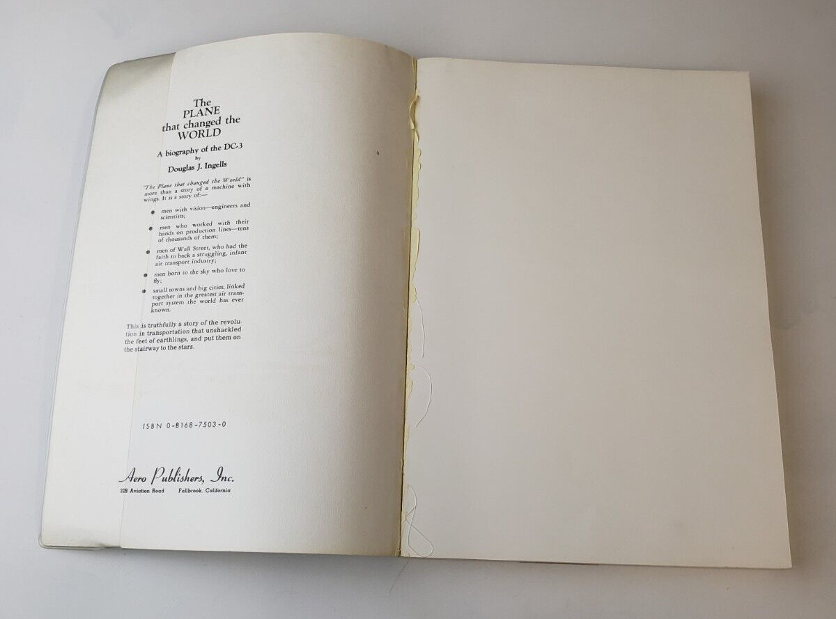 Plane That Changed the WORLD Biography of the DC-3 by Douglas J. Ingells 1966