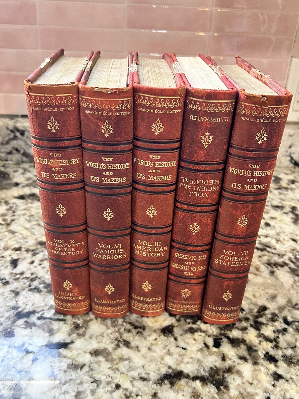 5 V. Set World’s History and it’s Makers, E.R Dumont 1902, red leather;