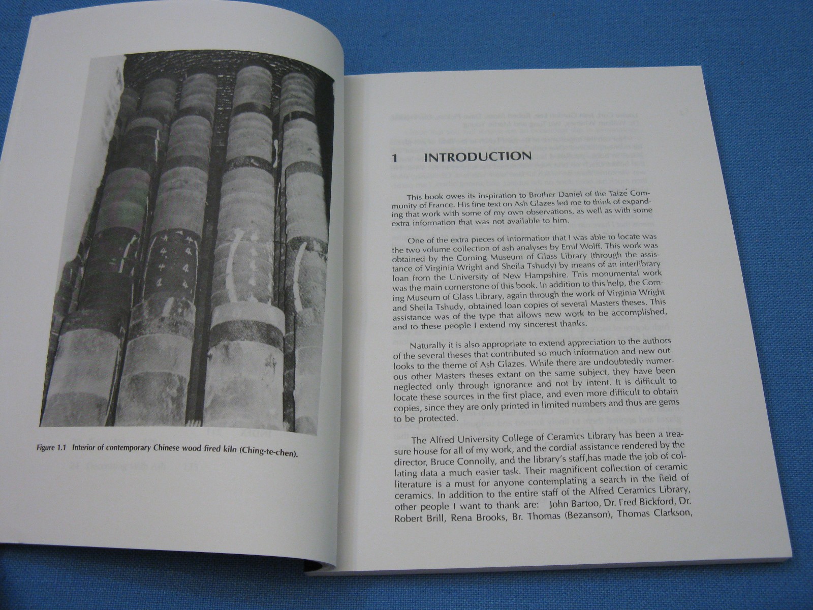 ASH GLAZES BY ROBERT TICHANE 1998 SECCOND EDITION SOFTCOVER