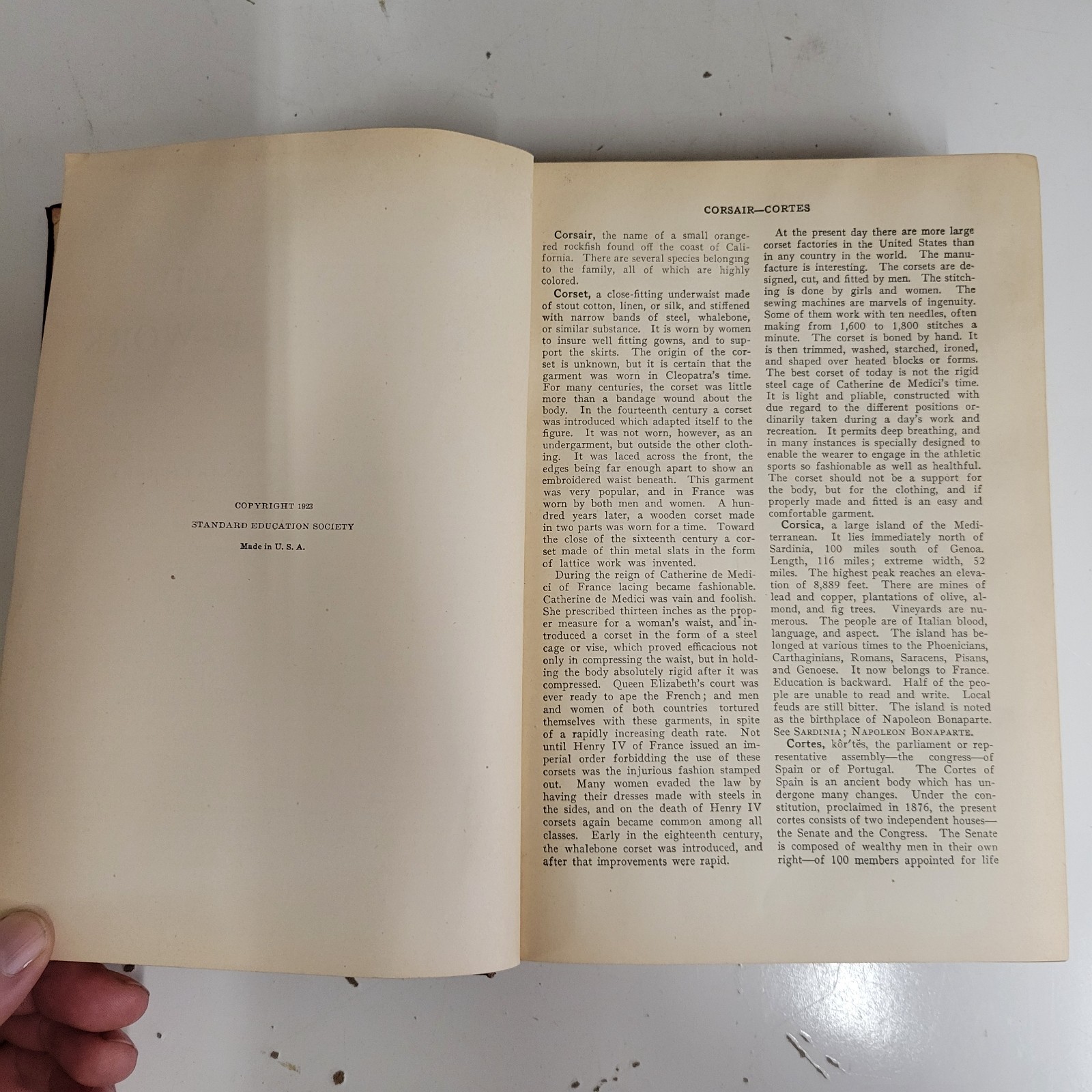 The Standard Reference Work Vol 1-10 + Loose Leaf Service 1923-24 Encyclopedia
