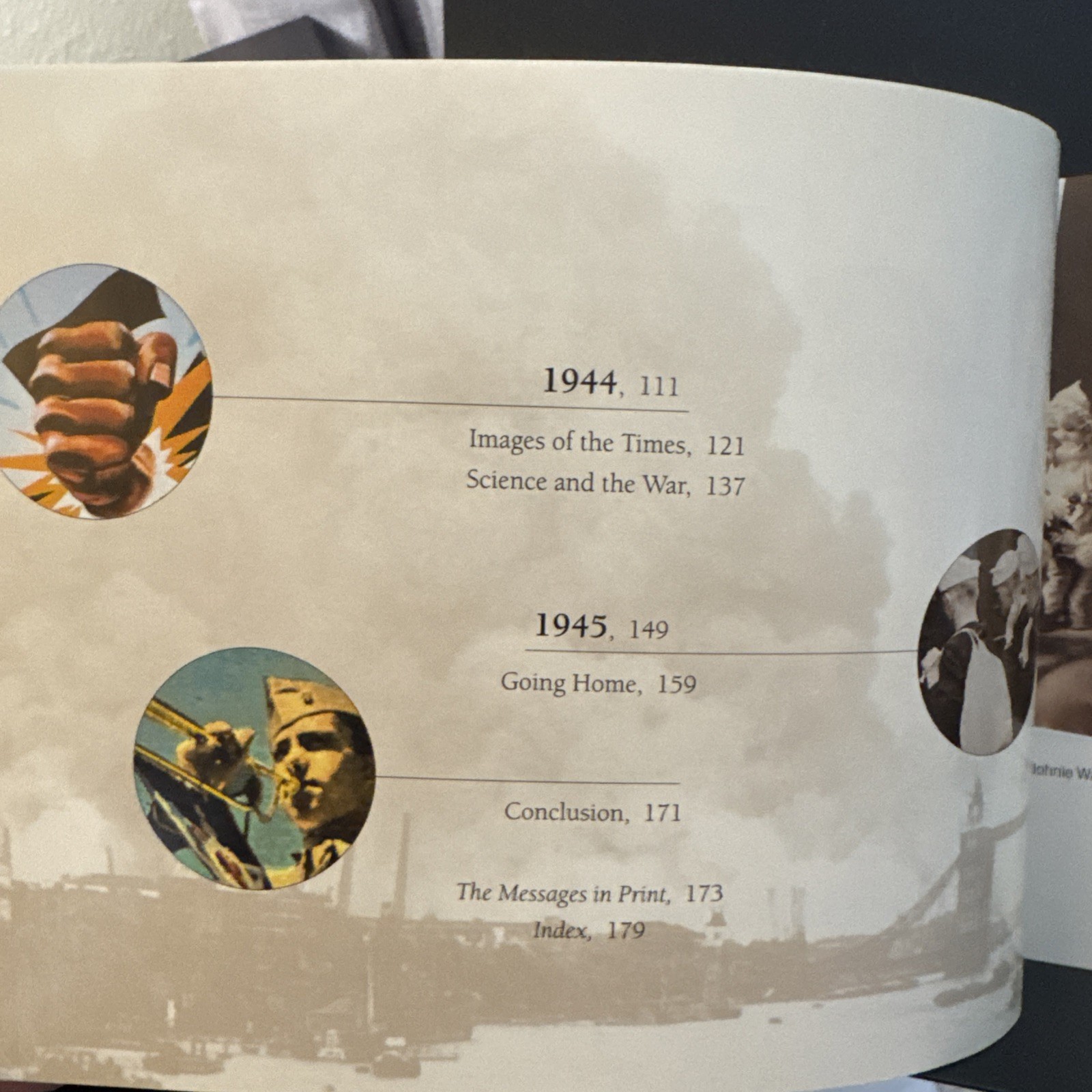 Postcards from World War II : Sights and Sentiments from the Second World War by