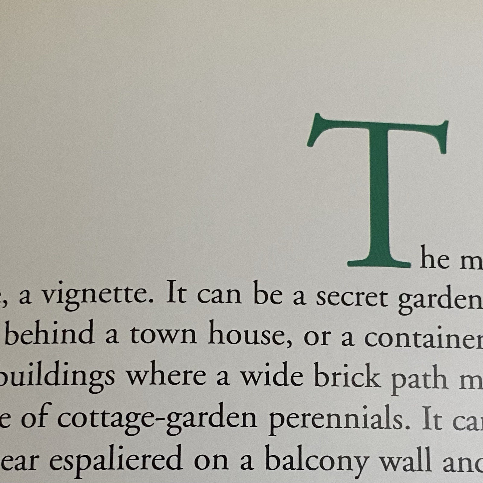 „Glorious Gardens“ Roundtable Press Leather Bound HC Jaqueline Heriteau Book