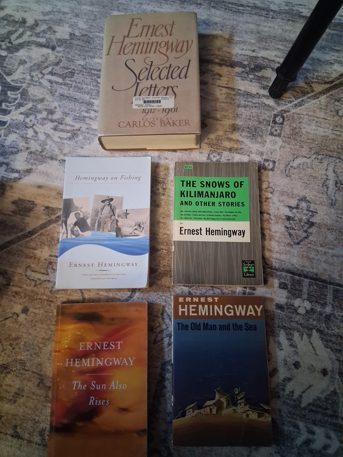 Ernest Hemingway lot of 5 books. 1st print old man and the sea paperpack