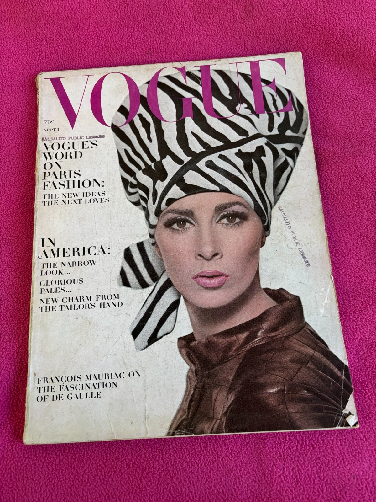 WOMEN vintage FASHION magazine VOGUE cover girl 1964 paris WILHELMINA COOPER