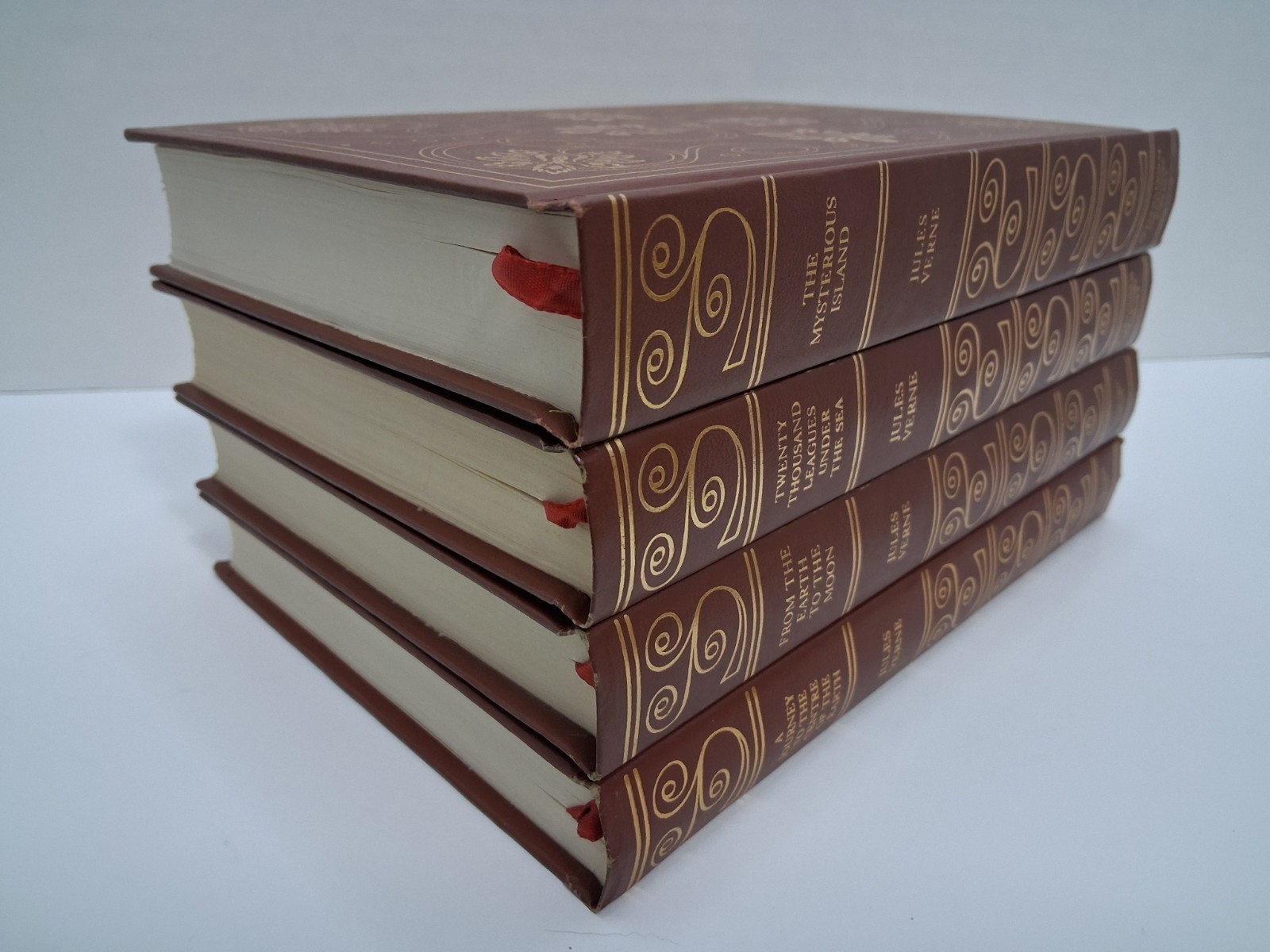 Jules Verne, 4 Book Bundle, Leagues/Centre of the Earth/Mysterious Island/Moon
