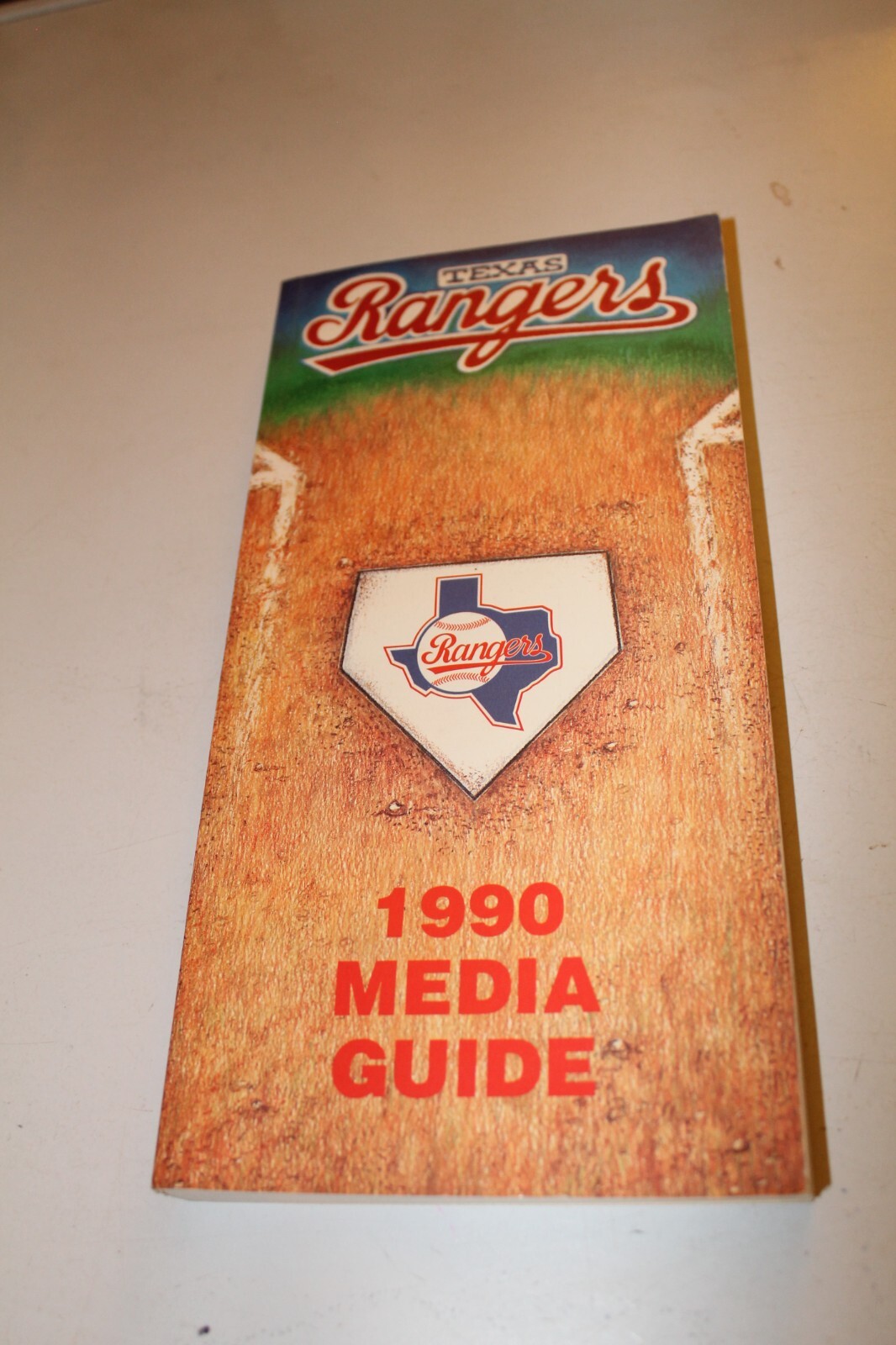 1990 TEXAS RANGERS MEDIA GUIDE, NOLAN RYAN, INCAVIGLIA, HOUGH, KENNY ROGERS +
