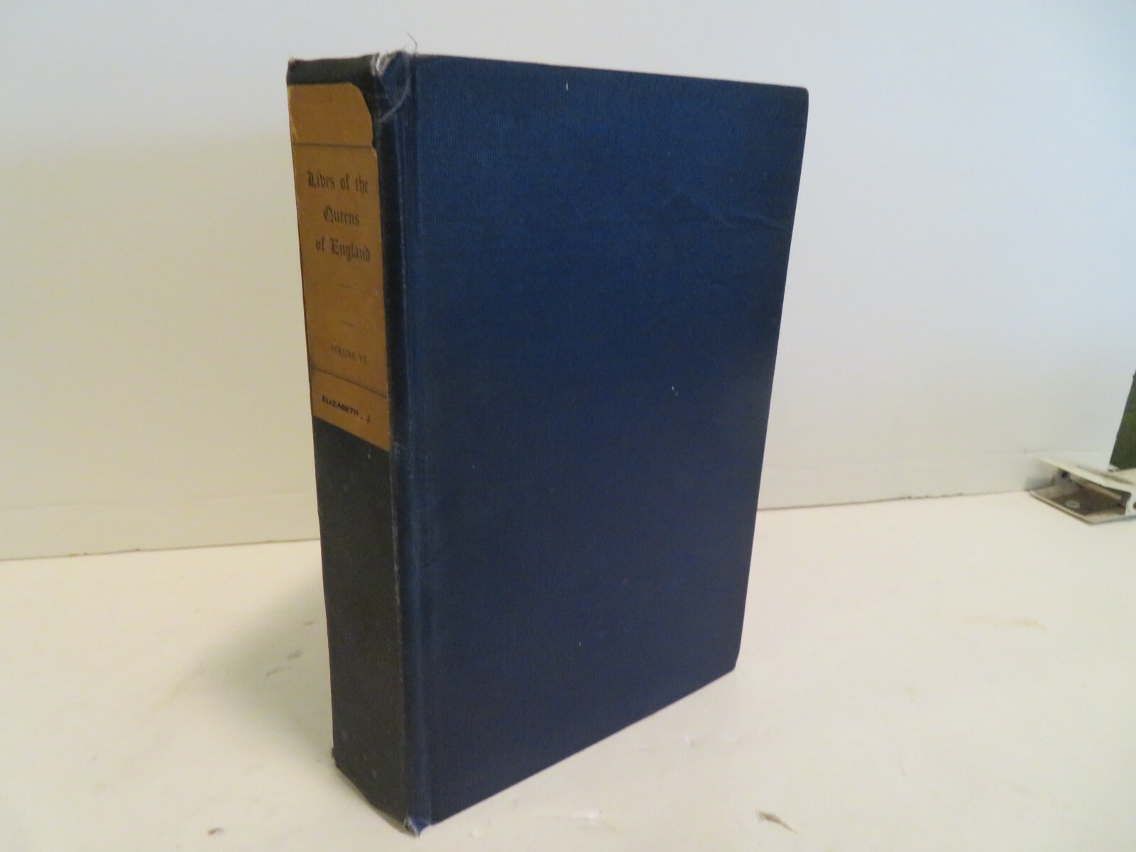 LIVES OF THE QUEENS OF ENGLAND victoria edition 163/1000