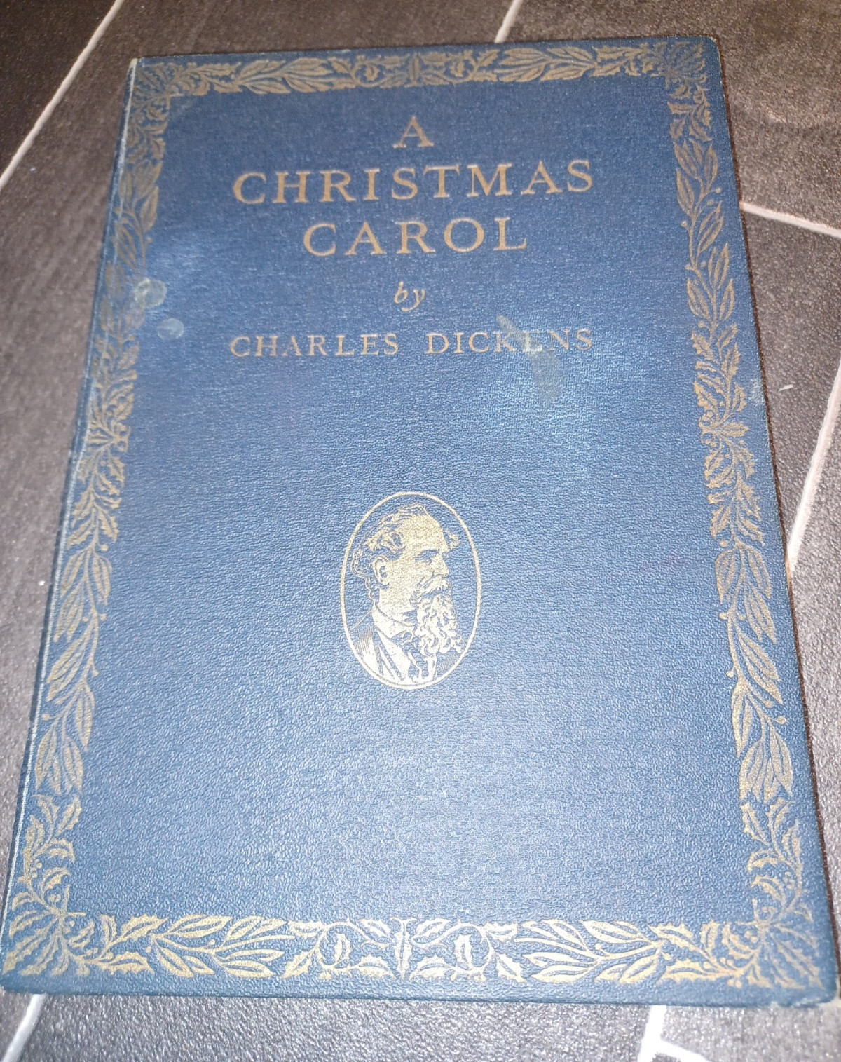 A Christmas Carol – Charles Dickens (1930 HB Odhams) illus. Wilkinson