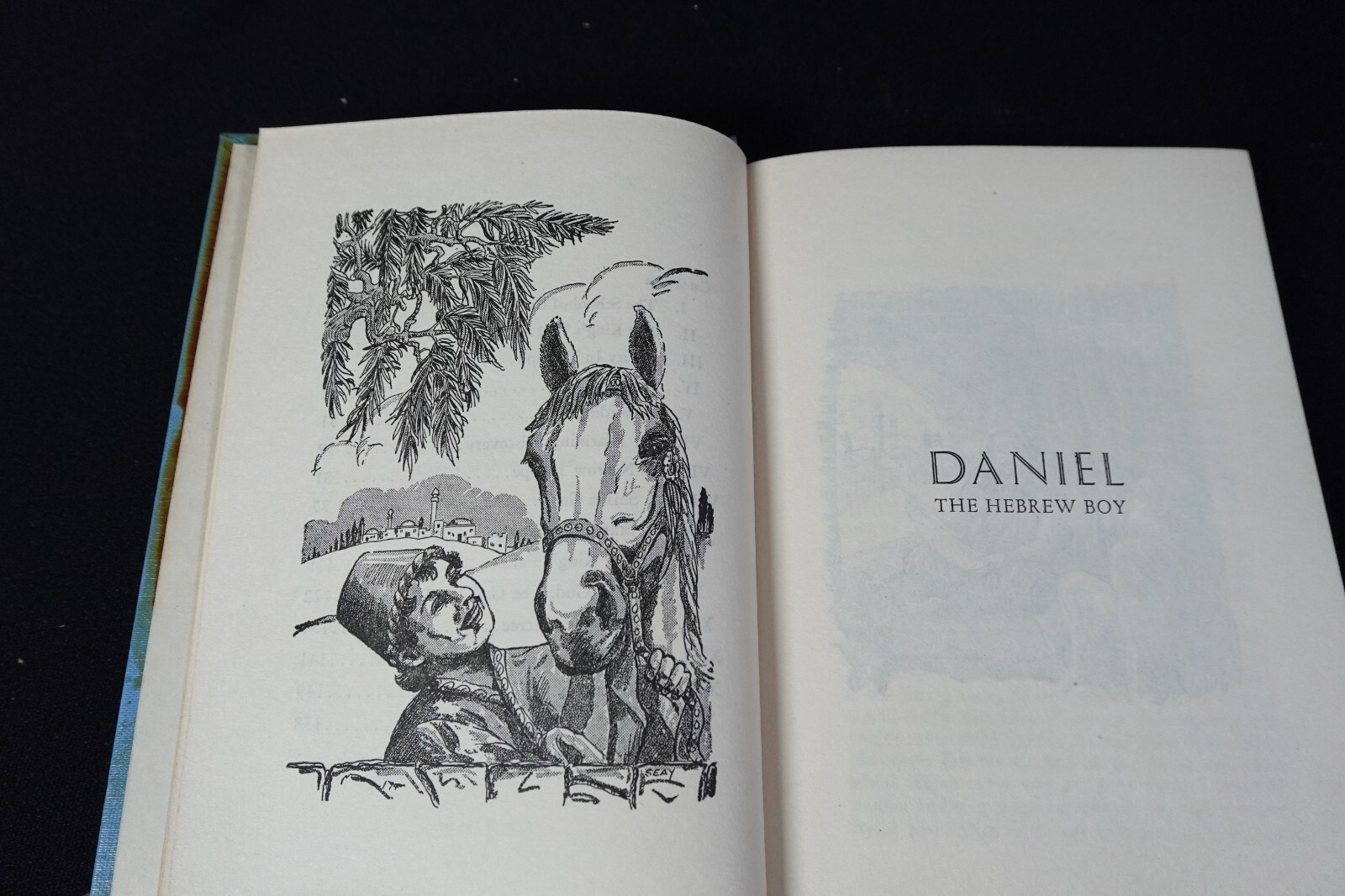 1945 Book ‚Daniel The Hebrew Boy‘ By Emerson Hartman HCDJ 1st Edition