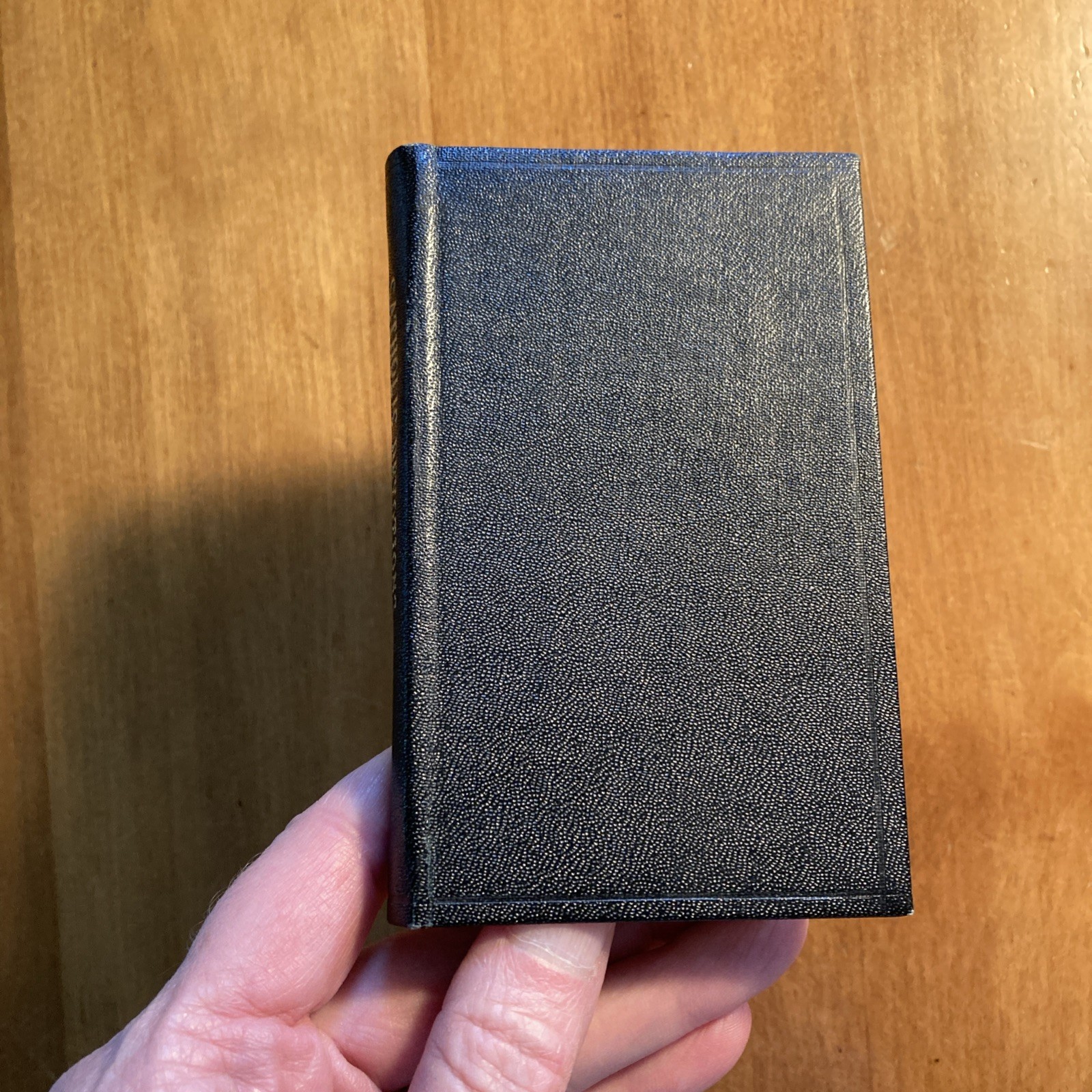 1925 Catholic Devotions Vest-Pocket Manual with Confidence in Mary Card