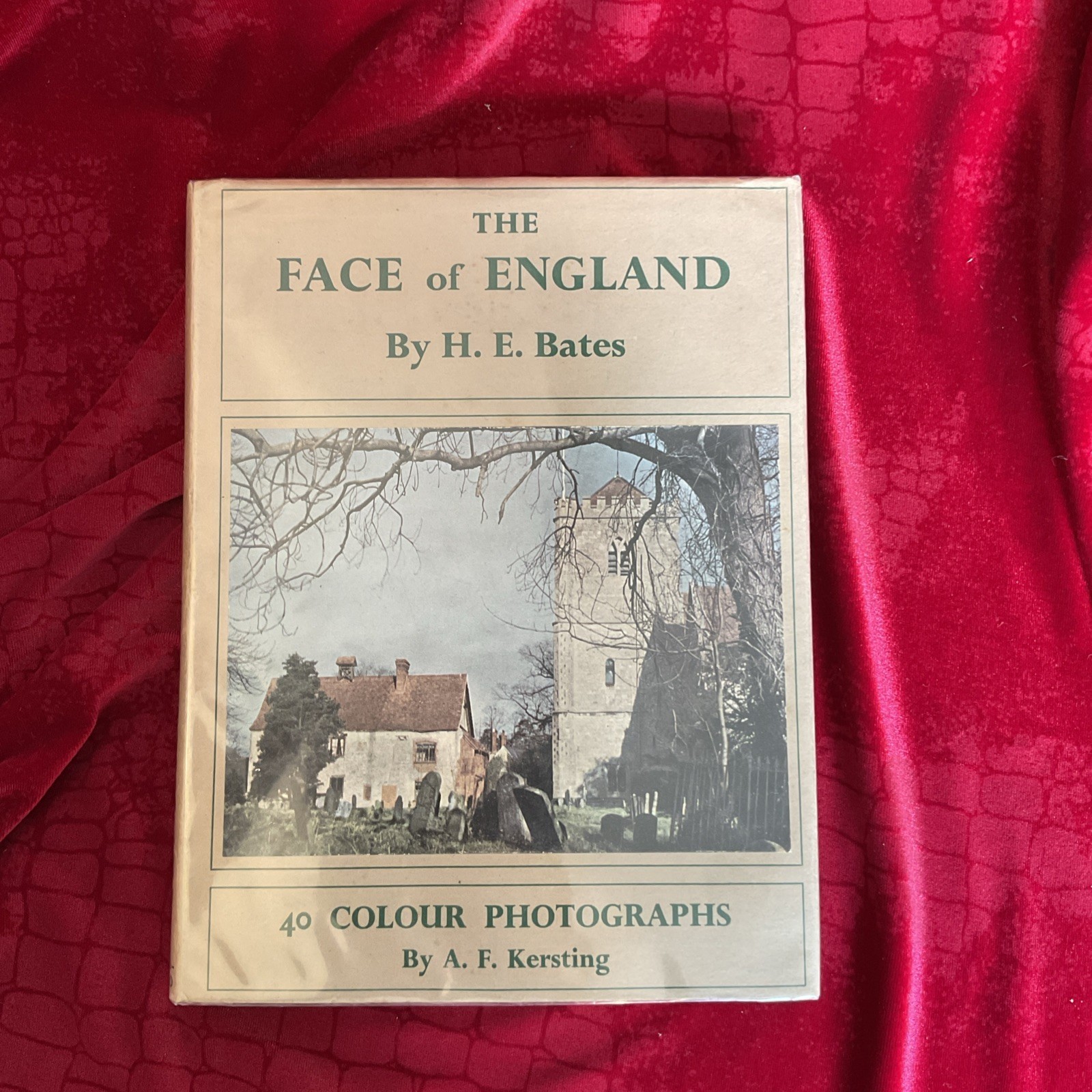 The Face of England; by HE Bates, Illustrated, BT Batsford, 1952 1st edition DJ