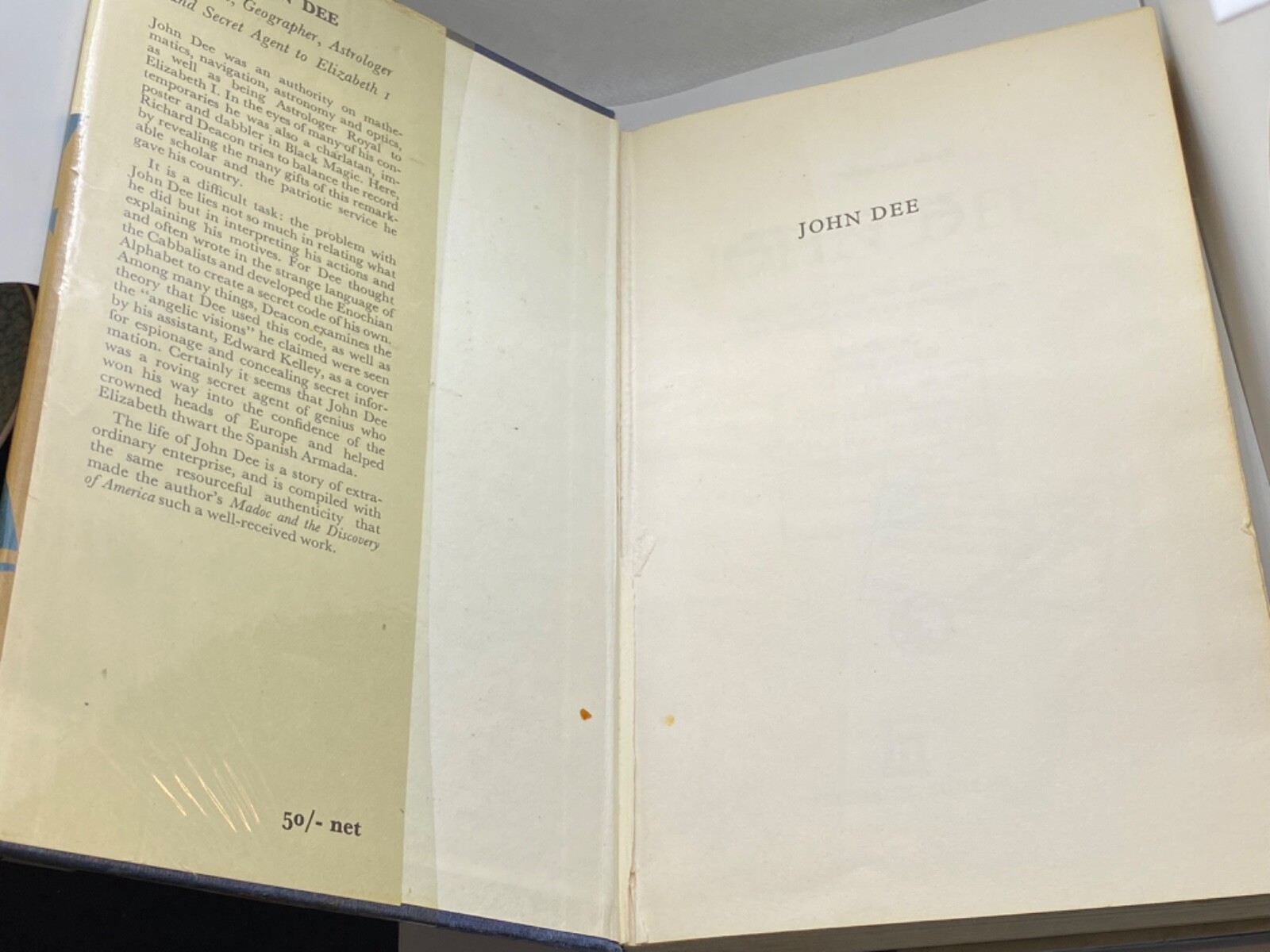 John Dee: Scientist, Geographer, Astrologer & Secret Agent – Deacon – 1968