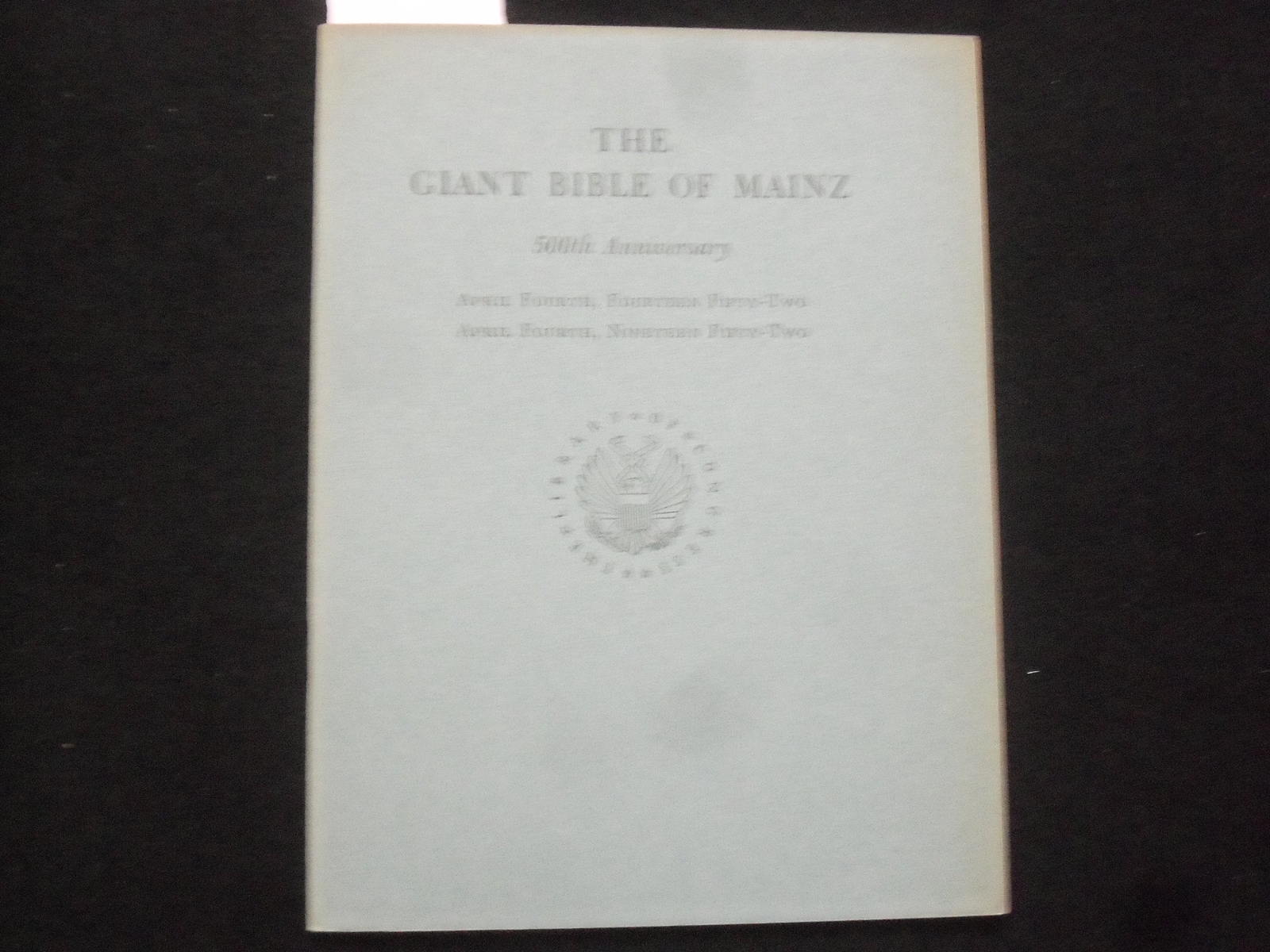 1952 THE GIANT BIBLE OF MAINZ – 500TH ANN. SOFTCOVER BOOK BY D. MINER – J 9825
