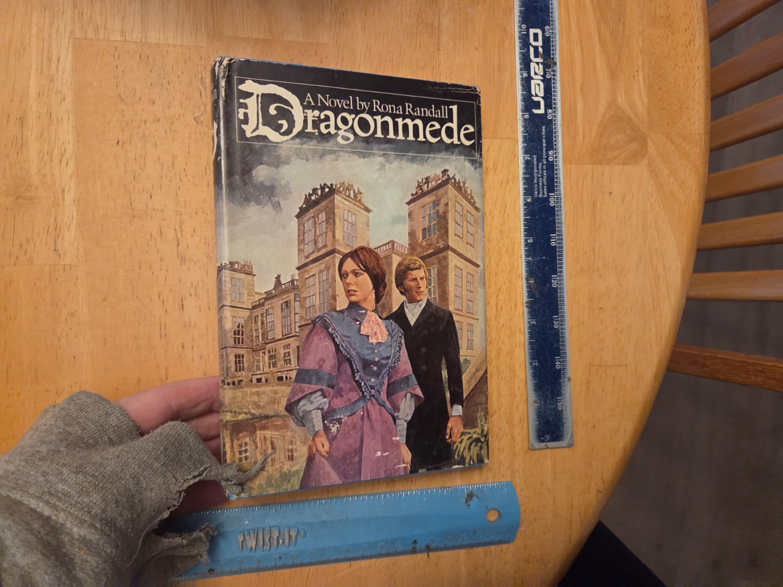 Dragonmede by Rona Randall – 1974 Simon and Schuster Hardcover