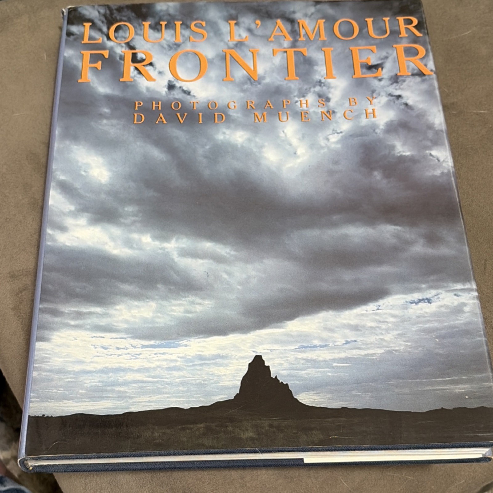 Bantam Books Louis L’Amour Illustrated Hardcover Frontier Americana Westerns