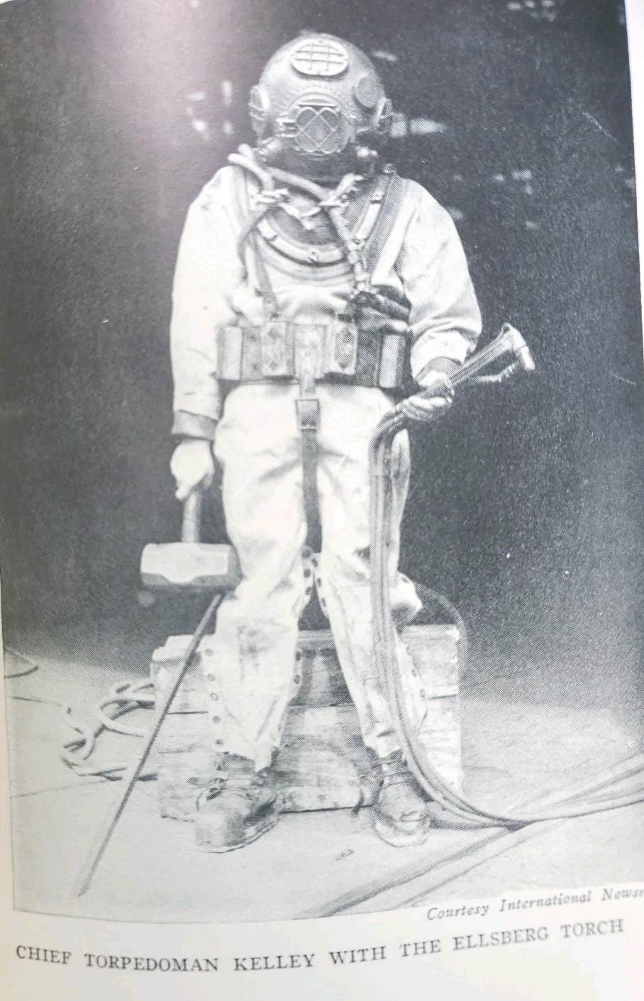 ON THE BOTTOM by Commander EDWARD ELLSBERG SUBMARINES S-52 USN NAVY 1920s