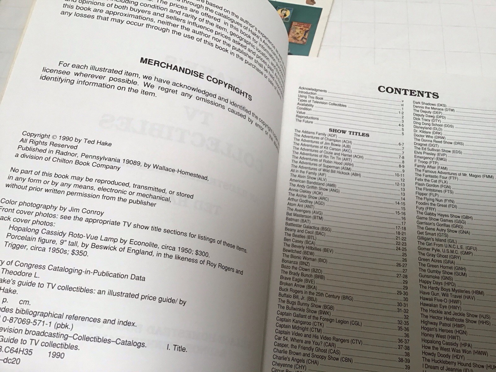 Hake’s Guide to Comic Character Collectibles & TV Collectibles 1990s LOT toys
