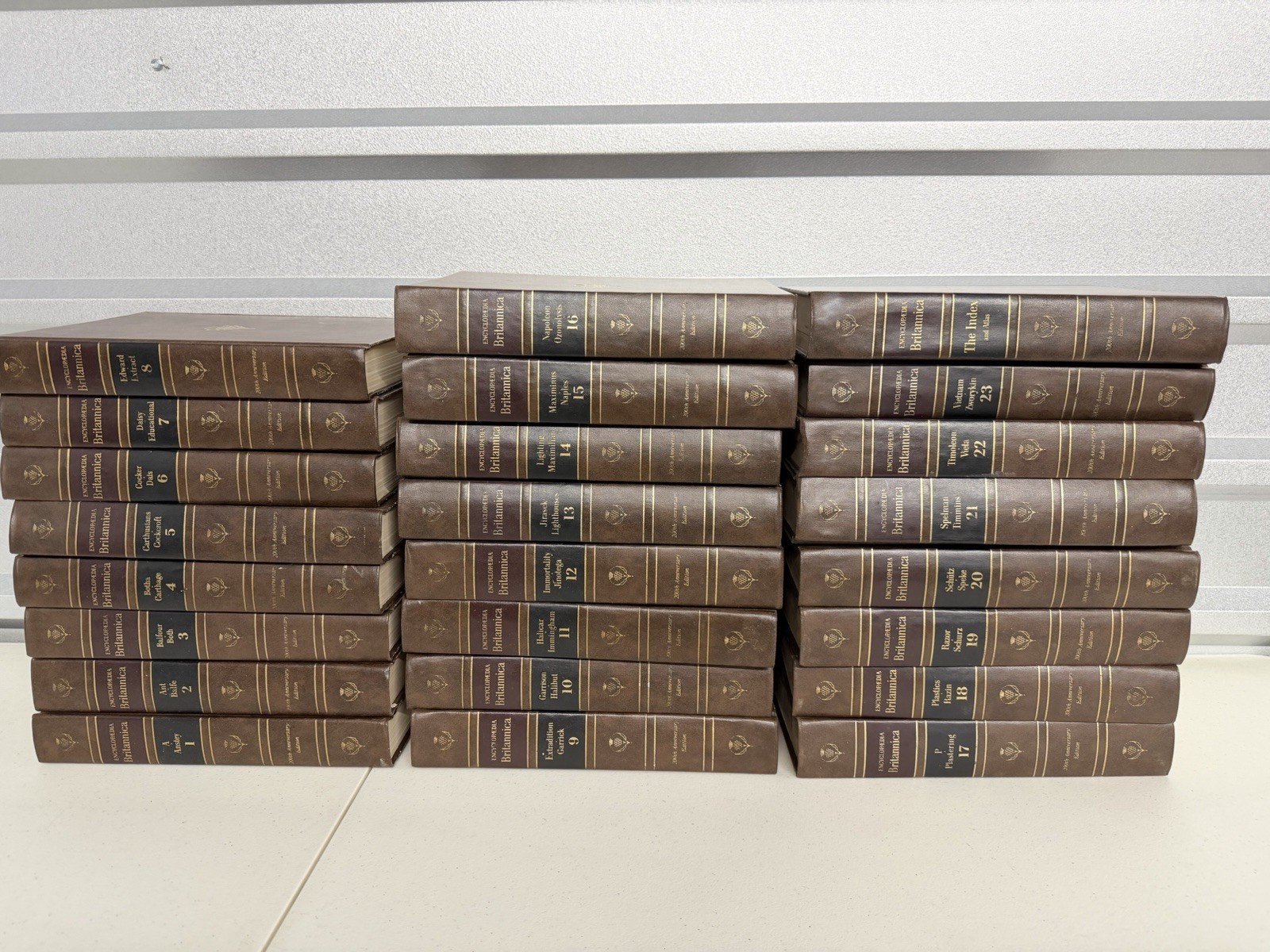 Encyclopædia Britannica 200th Anniversary Edition Complete 24 Vol Set 1768-1968